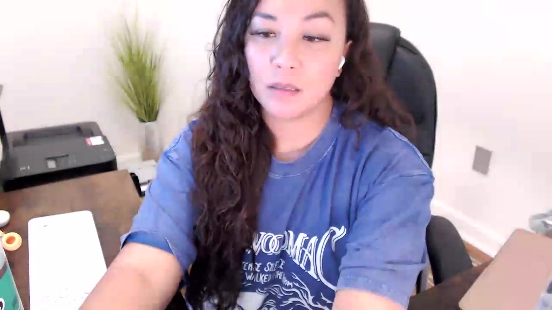 Gallery image thumbnail from MickaylaStar's myfreecams stream on, 06/11/2026, 15:45 image 15 of 20