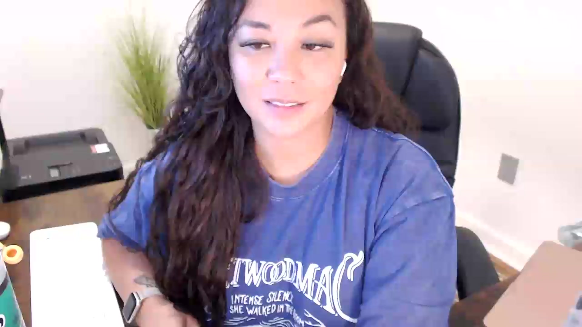 Gallery image thumbnail from MickaylaStar's myfreecams stream on, 06/11/2026, 15:45 image 16 of 20