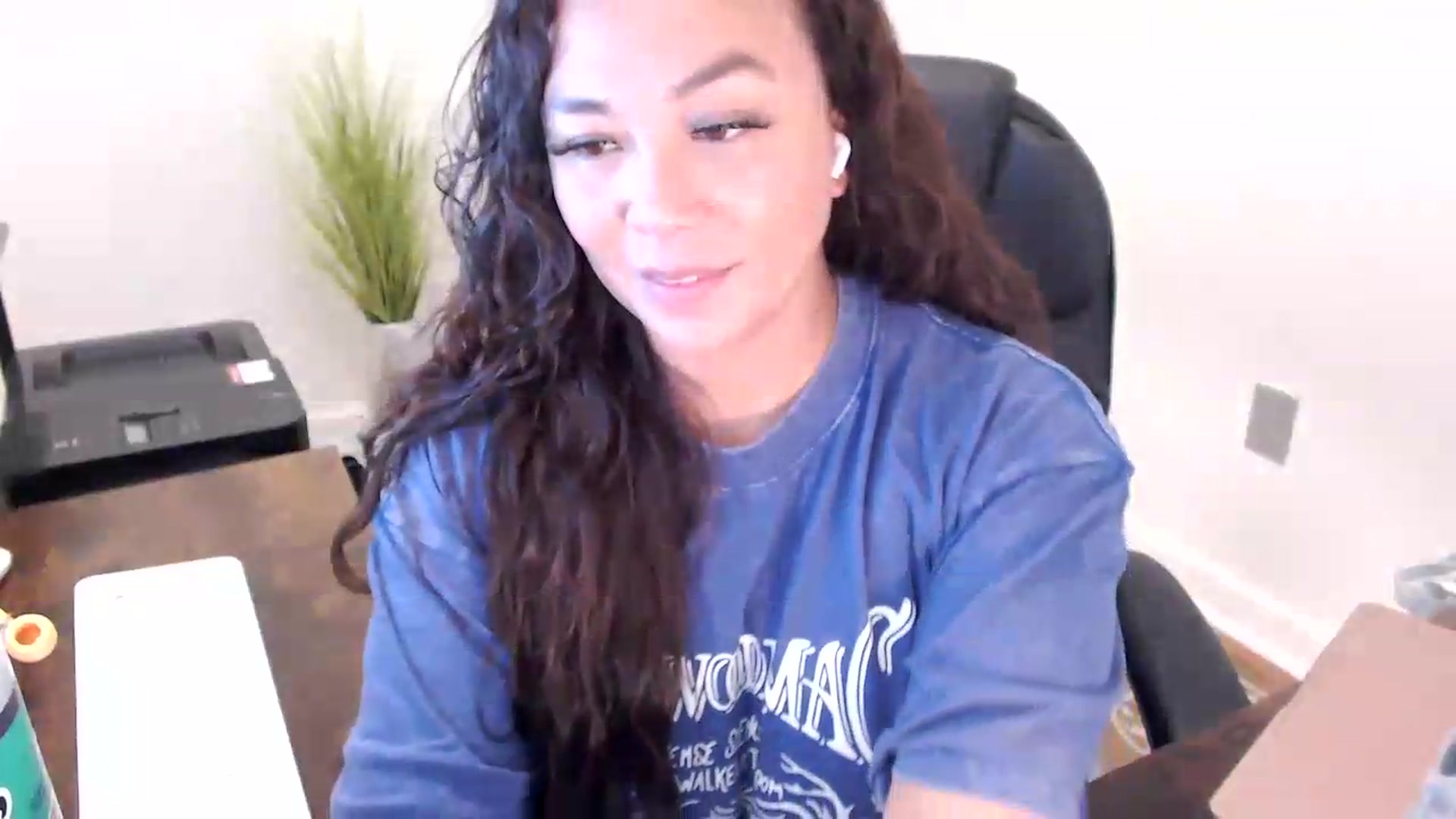 Gallery image thumbnail from MickaylaStar's myfreecams stream on, 06/11/2026, 15:45 image 19 of 20