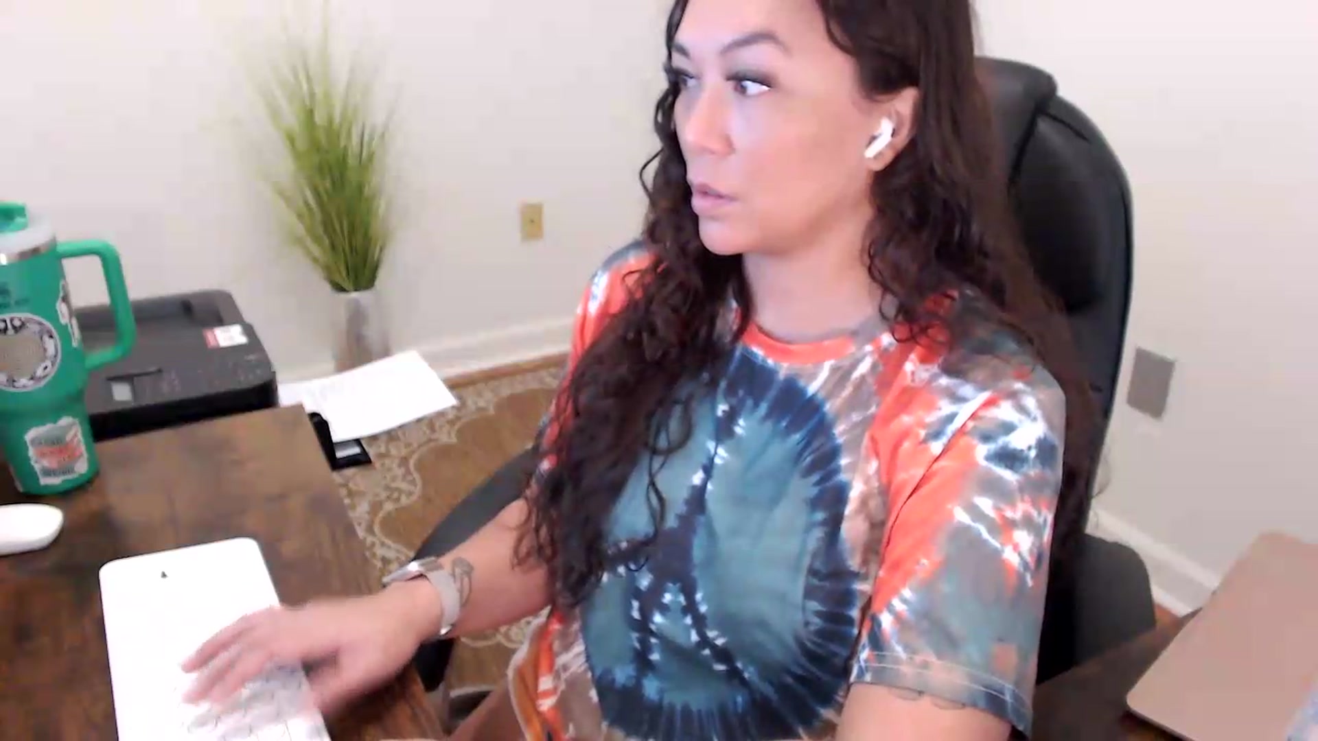 Gallery image thumbnail from MickaylaStar's myfreecams stream on, 06/12/2026, 15:42 image 3 of 20