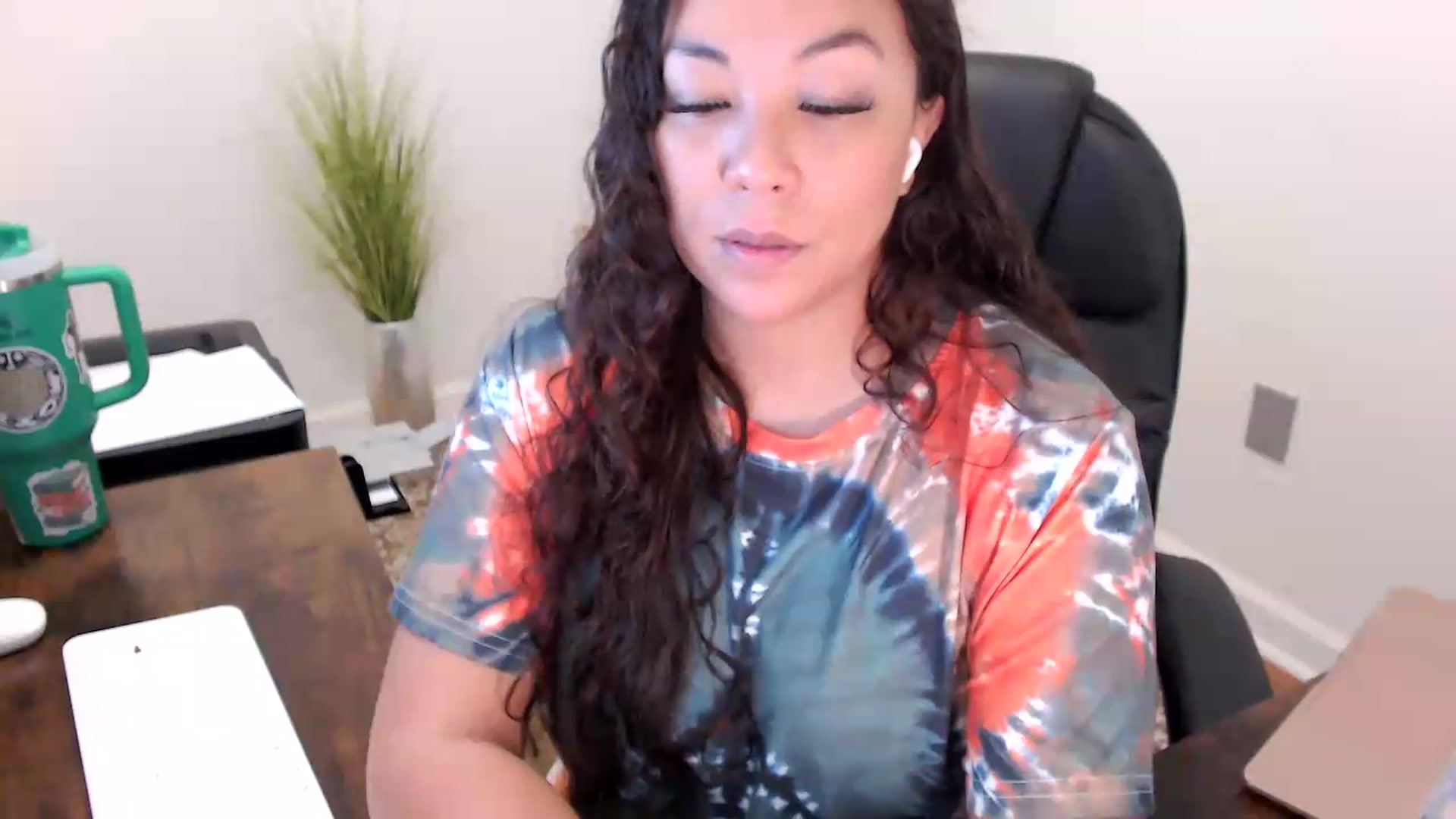 Gallery image thumbnail from MickaylaStar's myfreecams stream on, 06/12/2026, 15:42 image 9 of 20