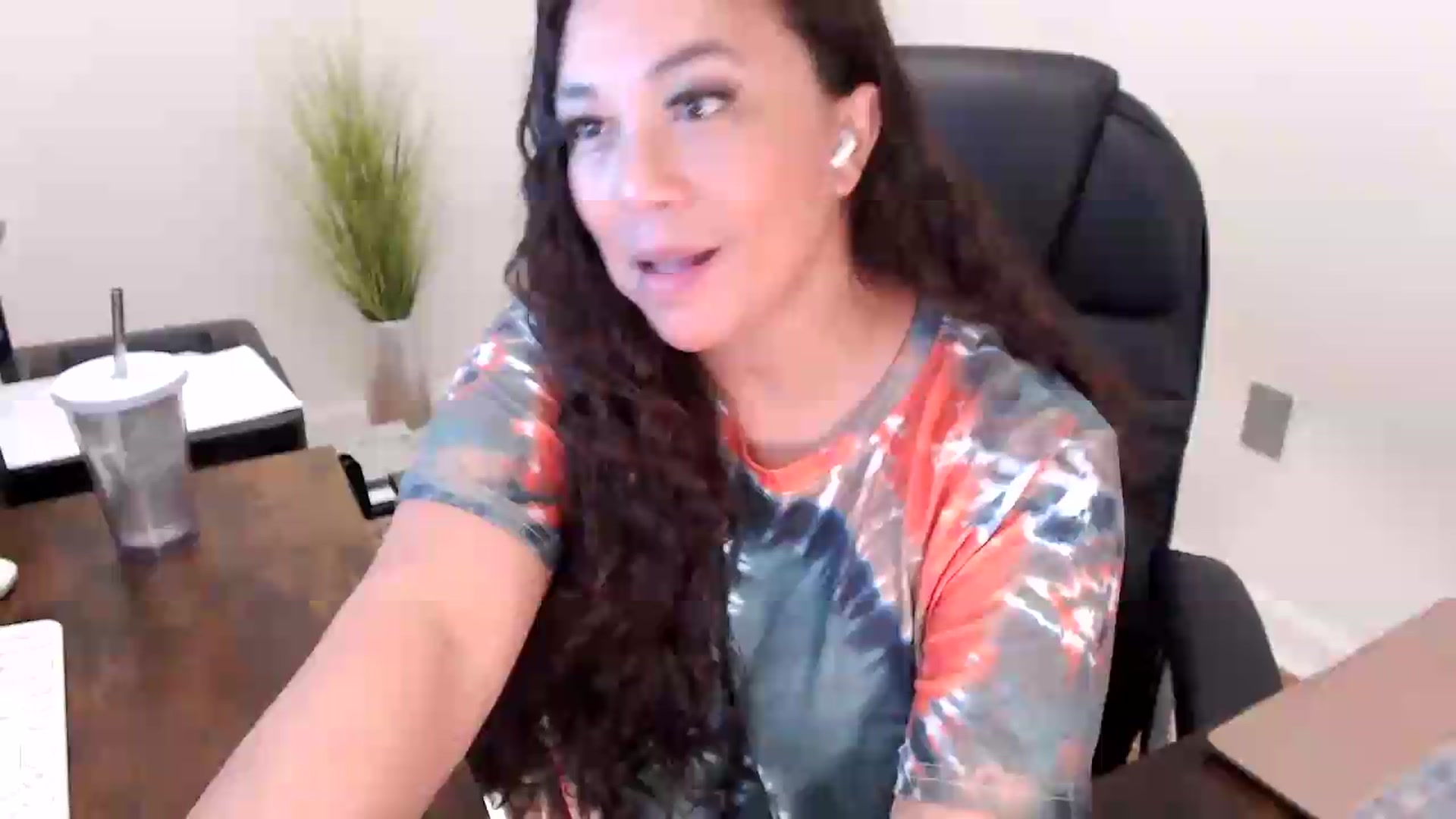 Gallery image thumbnail from MickaylaStar's myfreecams stream on, 06/12/2026, 17:18 image 1 of 20
