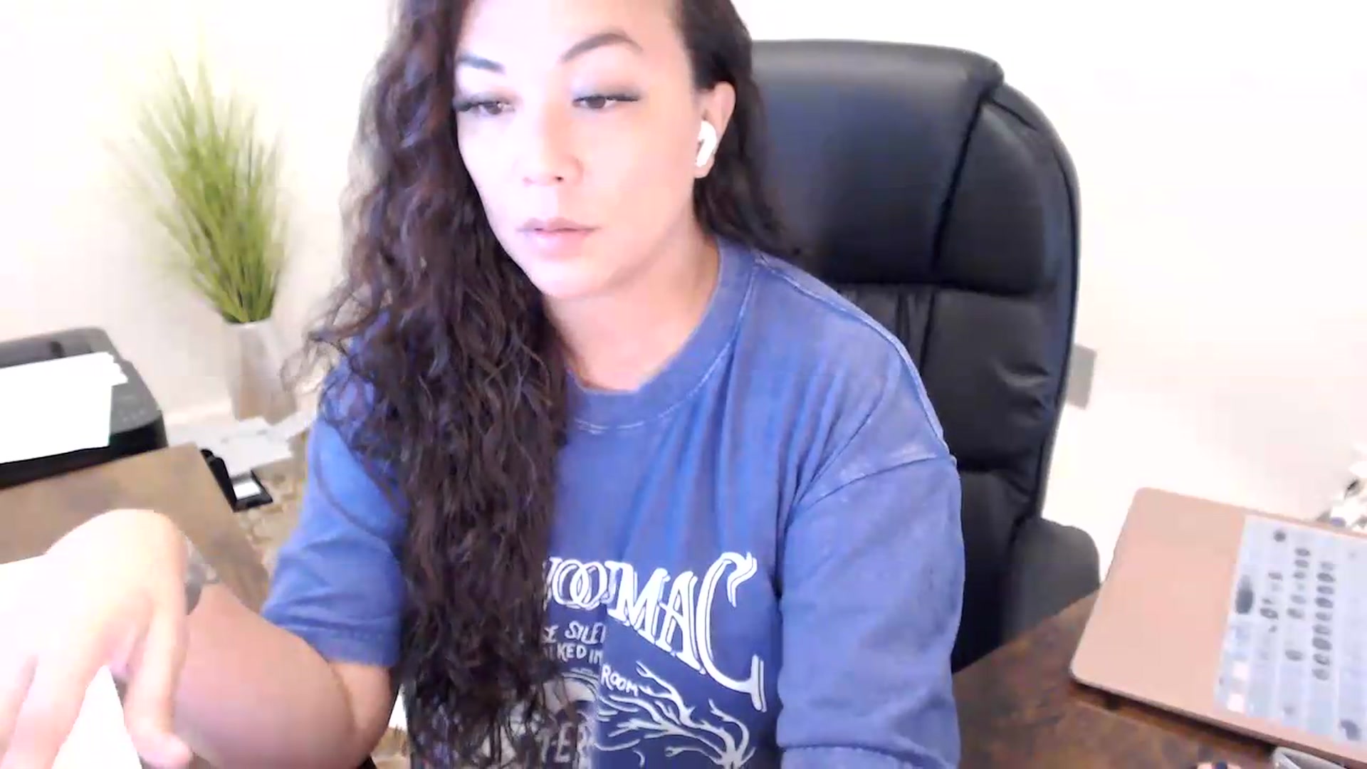 Gallery image thumbnail from MickaylaStar's myfreecams stream on, 06/16/2026, 16:10 image 14 of 20