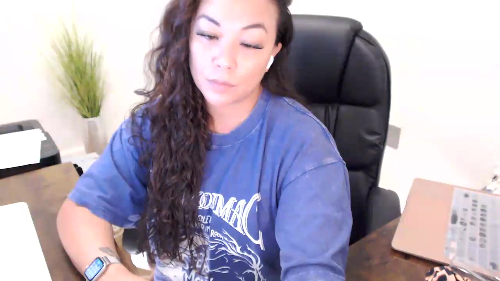 Gallery image thumbnail from MickaylaStar's myfreecams stream on, 06/16/2026, 16:10 image 6 of 20