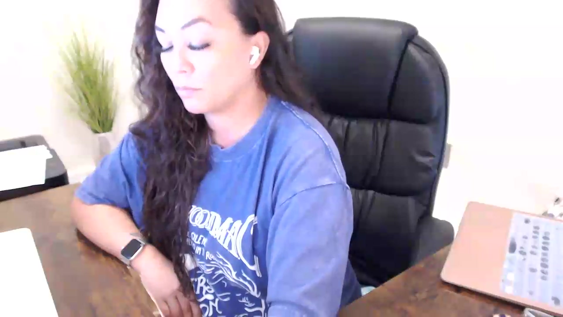 Gallery image thumbnail from MickaylaStar's myfreecams stream on, 06/16/2026, 16:10 image 19 of 20