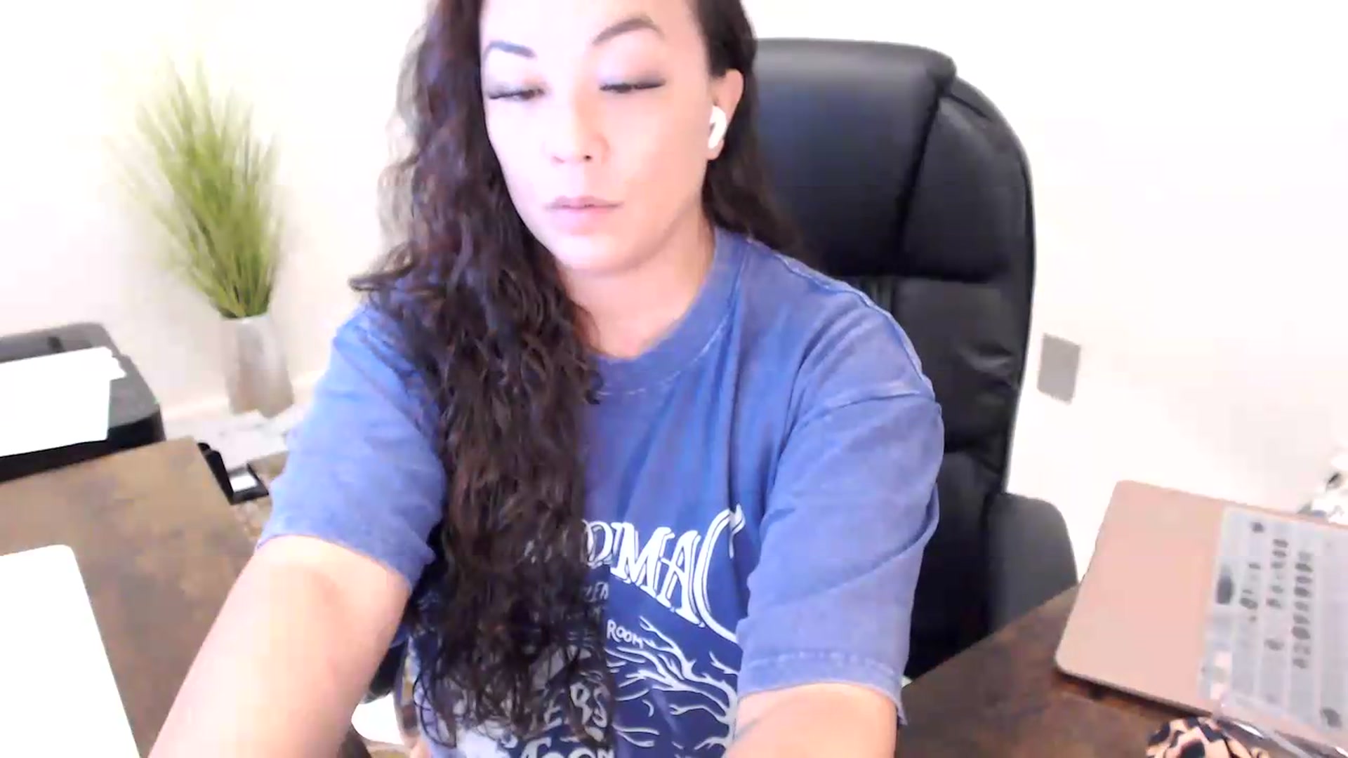 Gallery image thumbnail from MickaylaStar's myfreecams stream on, 06/16/2026, 16:10 image 2 of 20