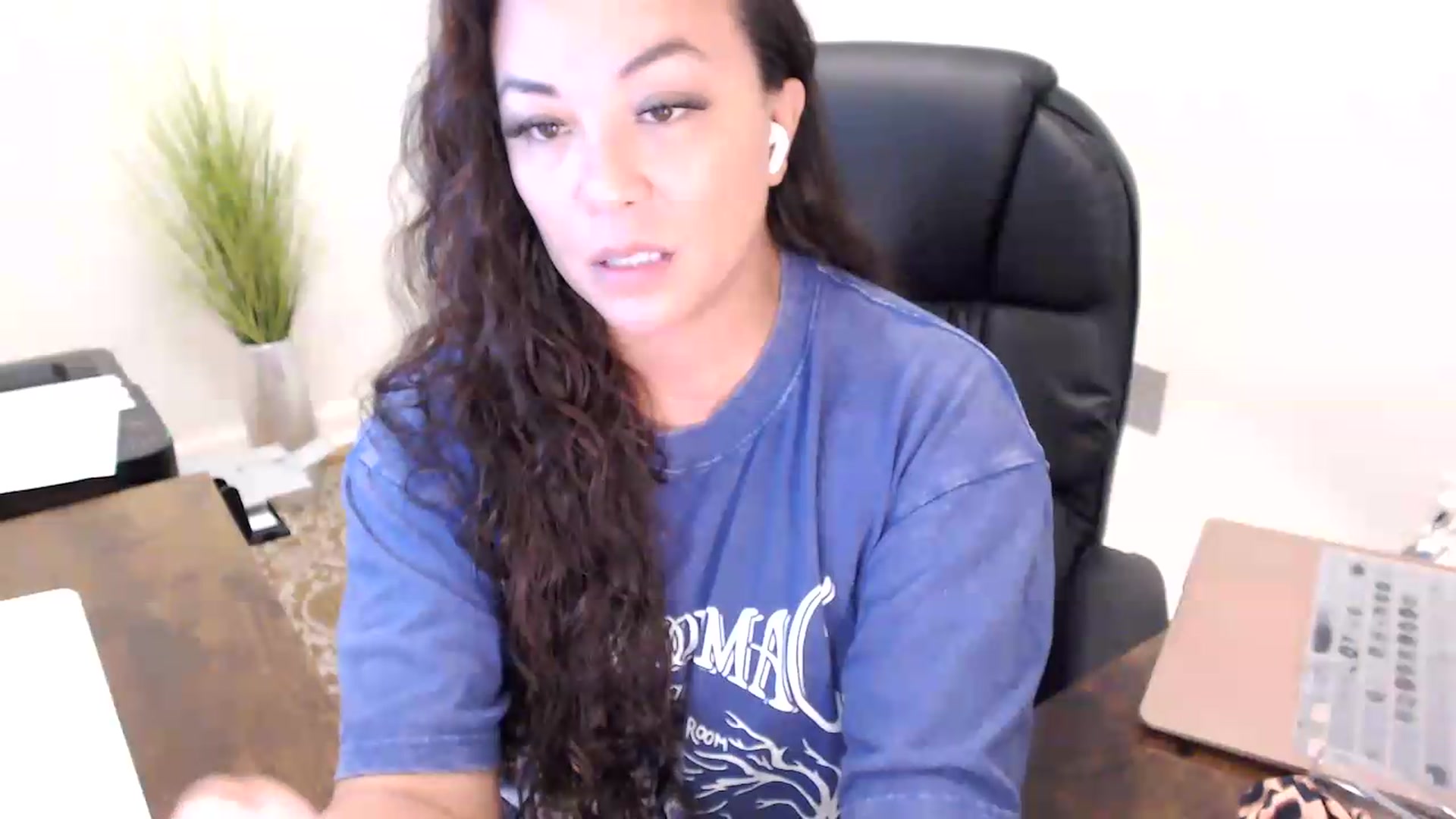 Gallery image thumbnail from MickaylaStar's myfreecams stream on, 06/16/2026, 16:10 image 7 of 20