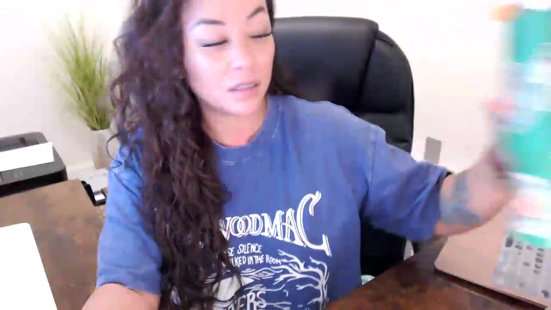 Gallery image thumbnail from MickaylaStar's myfreecams stream on, 06/16/2026, 16:46 image 2 of 20