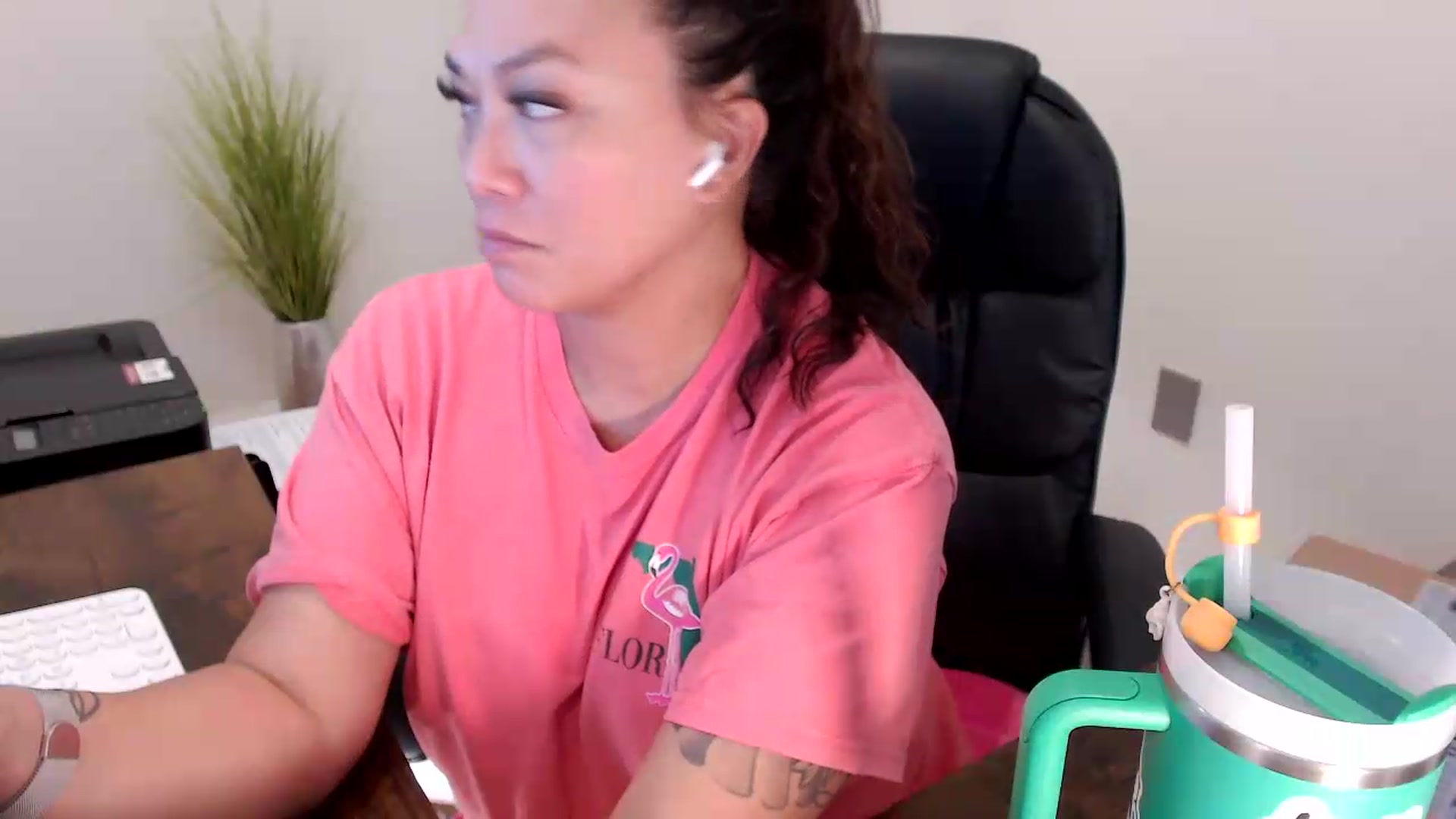 Gallery image thumbnail from MickaylaStar's myfreecams stream on, 06/18/2026, 18:11 image 16 of 20