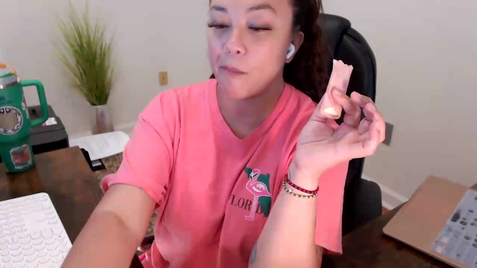 Gallery image thumbnail from MickaylaStar's myfreecams stream on, 06/18/2026, 18:39 image 2 of 20