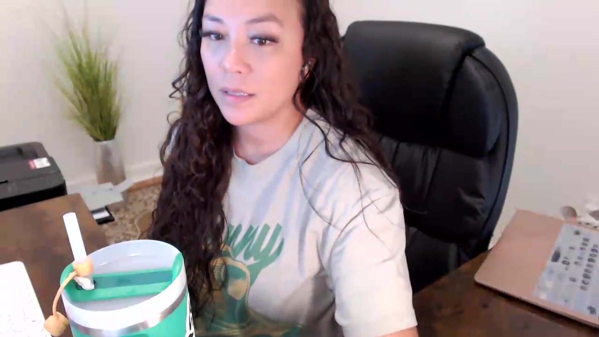 Gallery image thumbnail from MickaylaStar's myfreecams stream on, 06/19/2026, 15:45 image 13 of 20