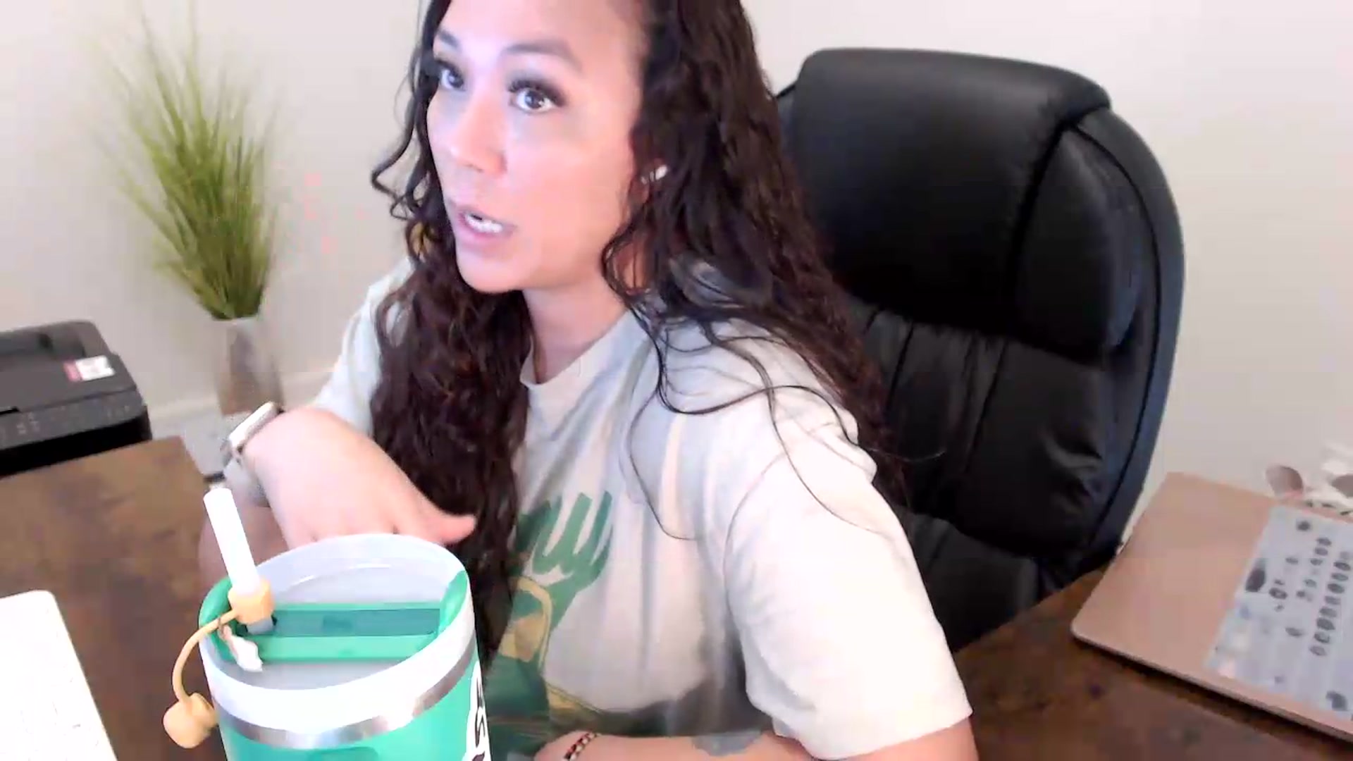 Gallery image thumbnail from MickaylaStar's myfreecams stream on, 06/19/2026, 15:45 image 16 of 20