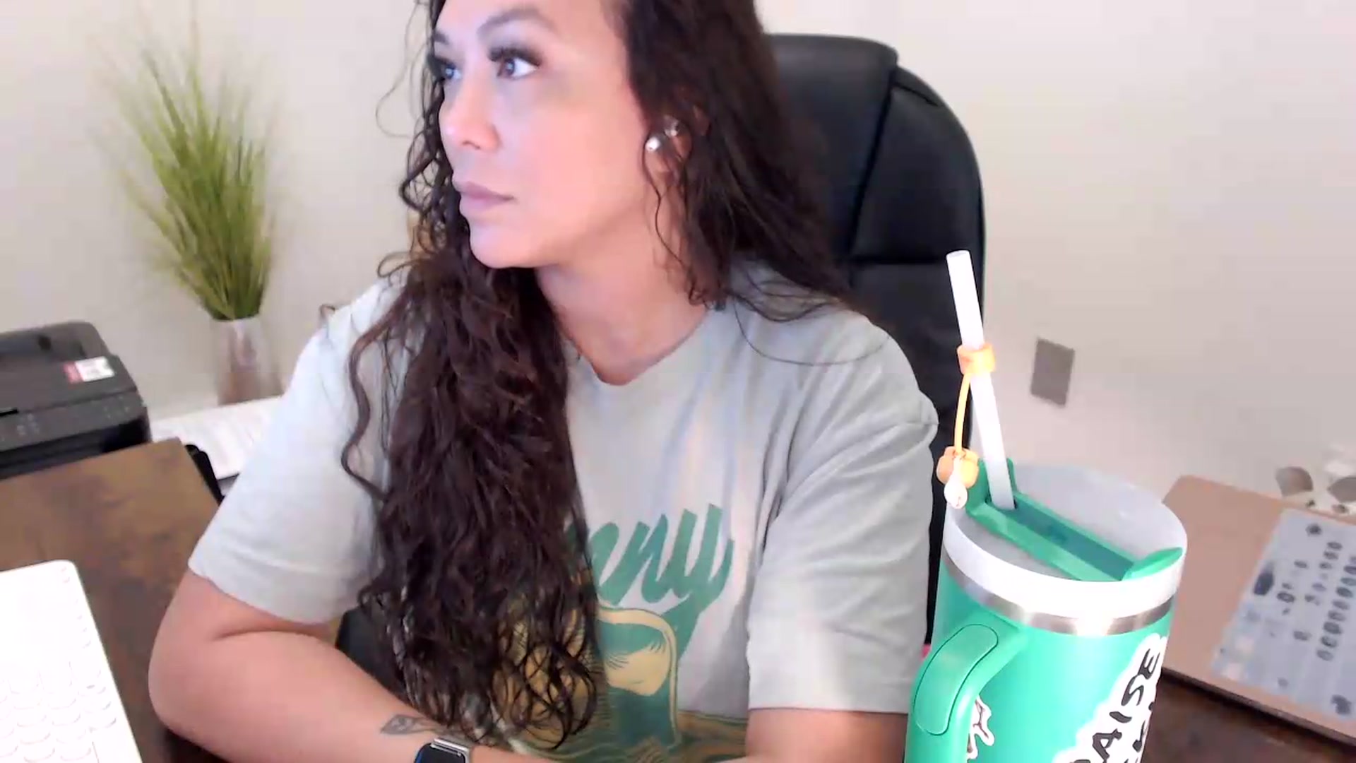 Gallery image thumbnail from MickaylaStar's myfreecams stream on, 06/19/2026, 17:18 image 16 of 20