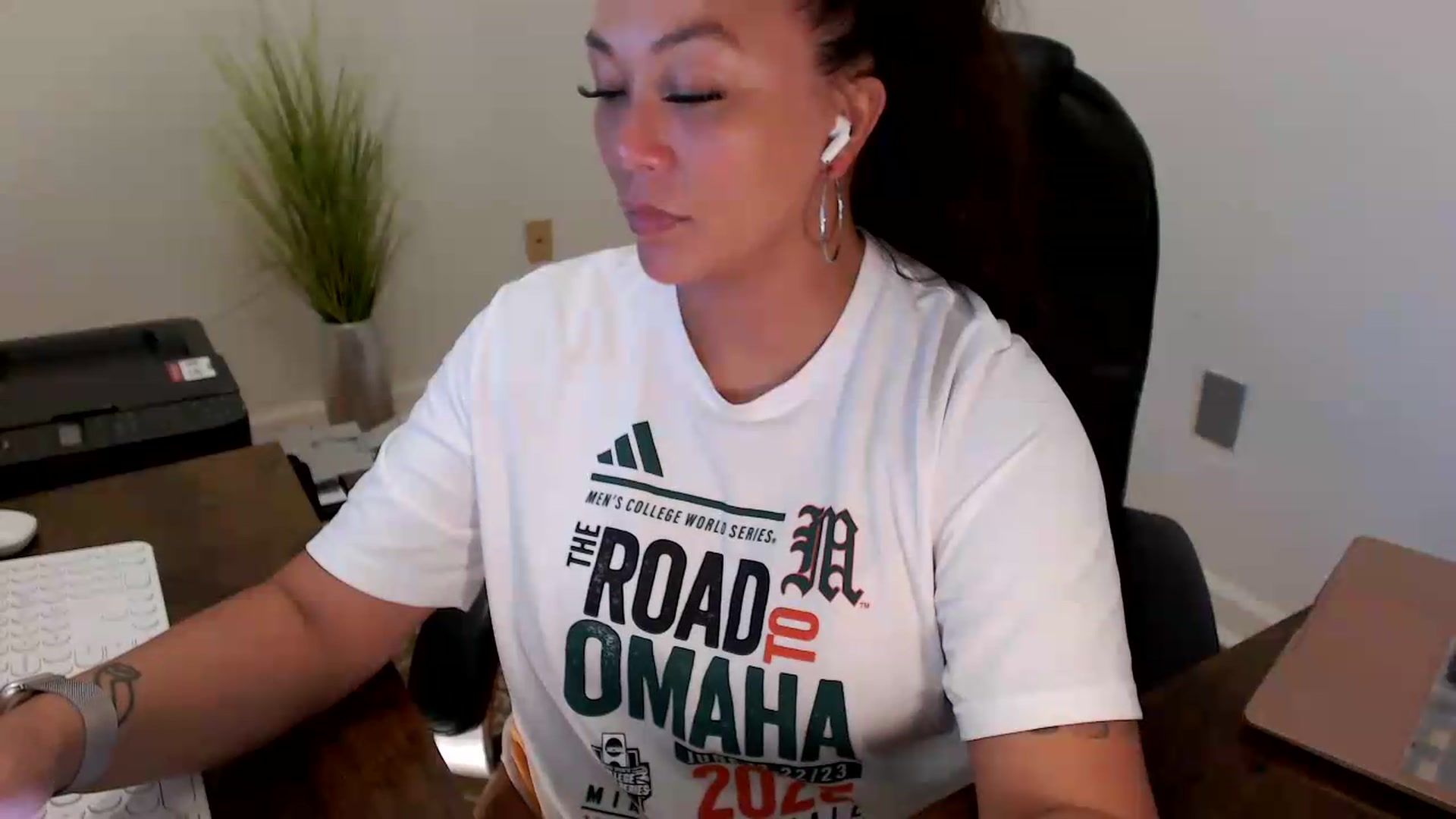 Gallery image thumbnail from MickaylaStar's myfreecams stream on, 06/23/2026, 16:34 image 2 of 20