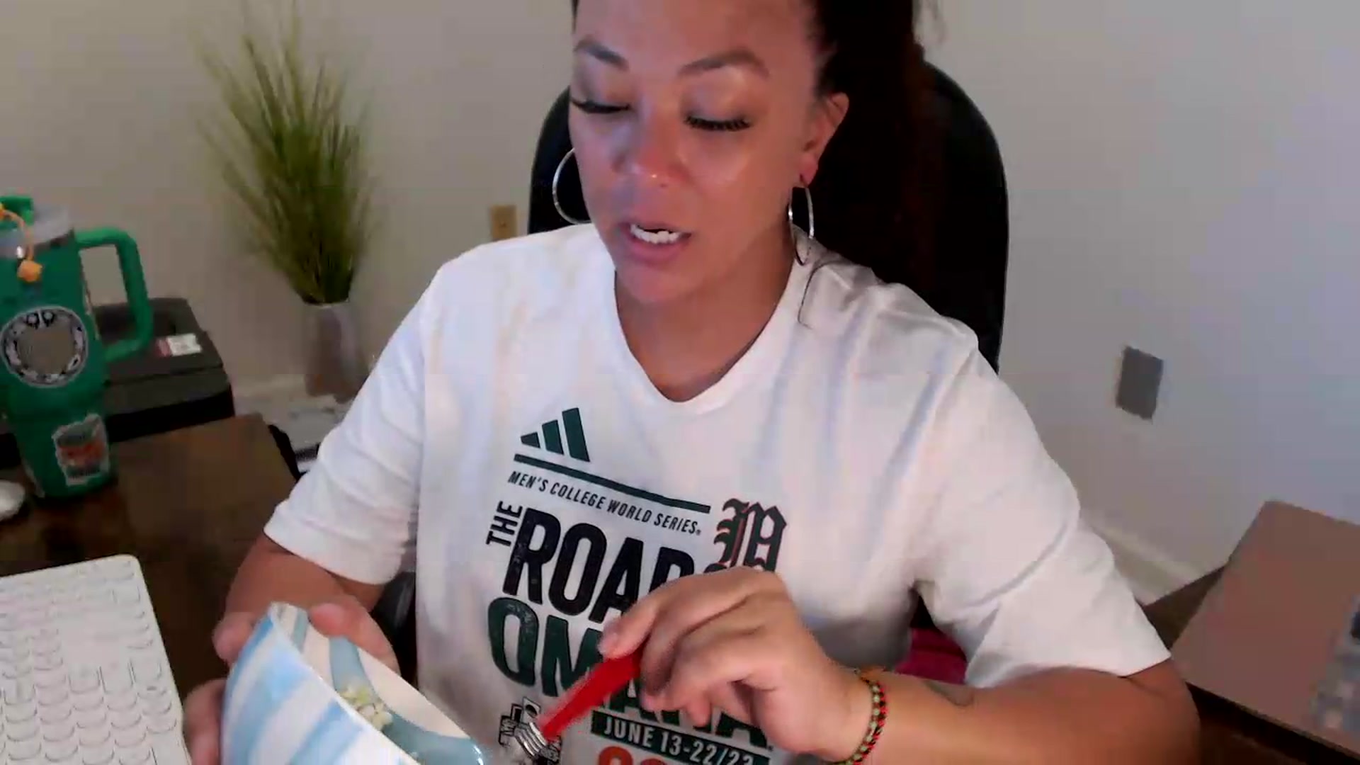 Gallery image thumbnail from MickaylaStar's myfreecams stream on, 06/23/2026, 16:34 image 18 of 20