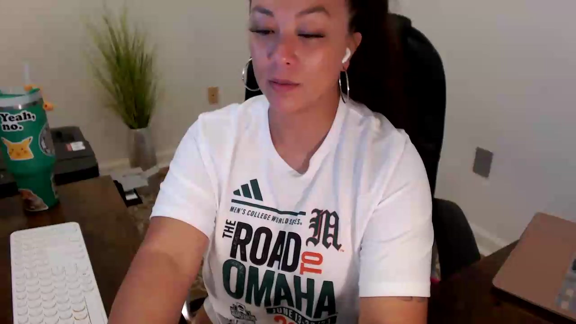 Gallery image thumbnail from MickaylaStar's myfreecams stream on, 06/23/2026, 17:20 image 4 of 20