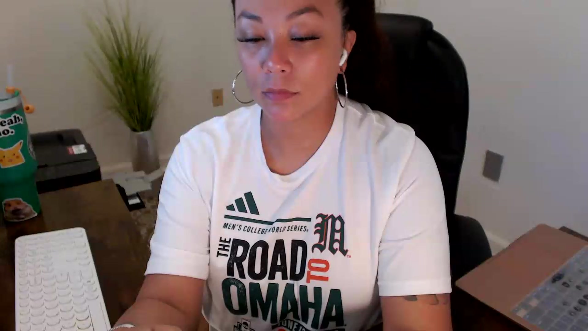Gallery image thumbnail from MickaylaStar's myfreecams stream on, 06/23/2026, 18:16 image 16 of 20
