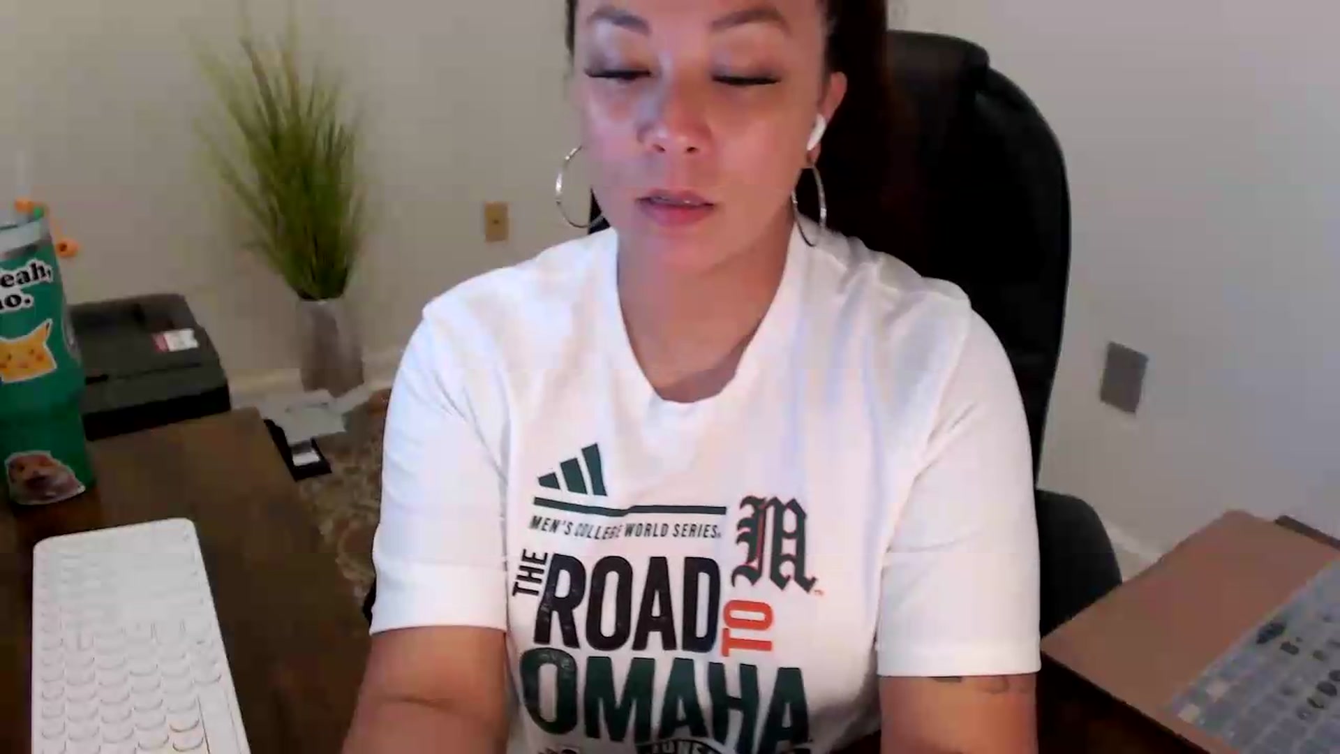 Gallery image thumbnail from MickaylaStar's myfreecams stream on, 06/23/2026, 18:16 image 18 of 20