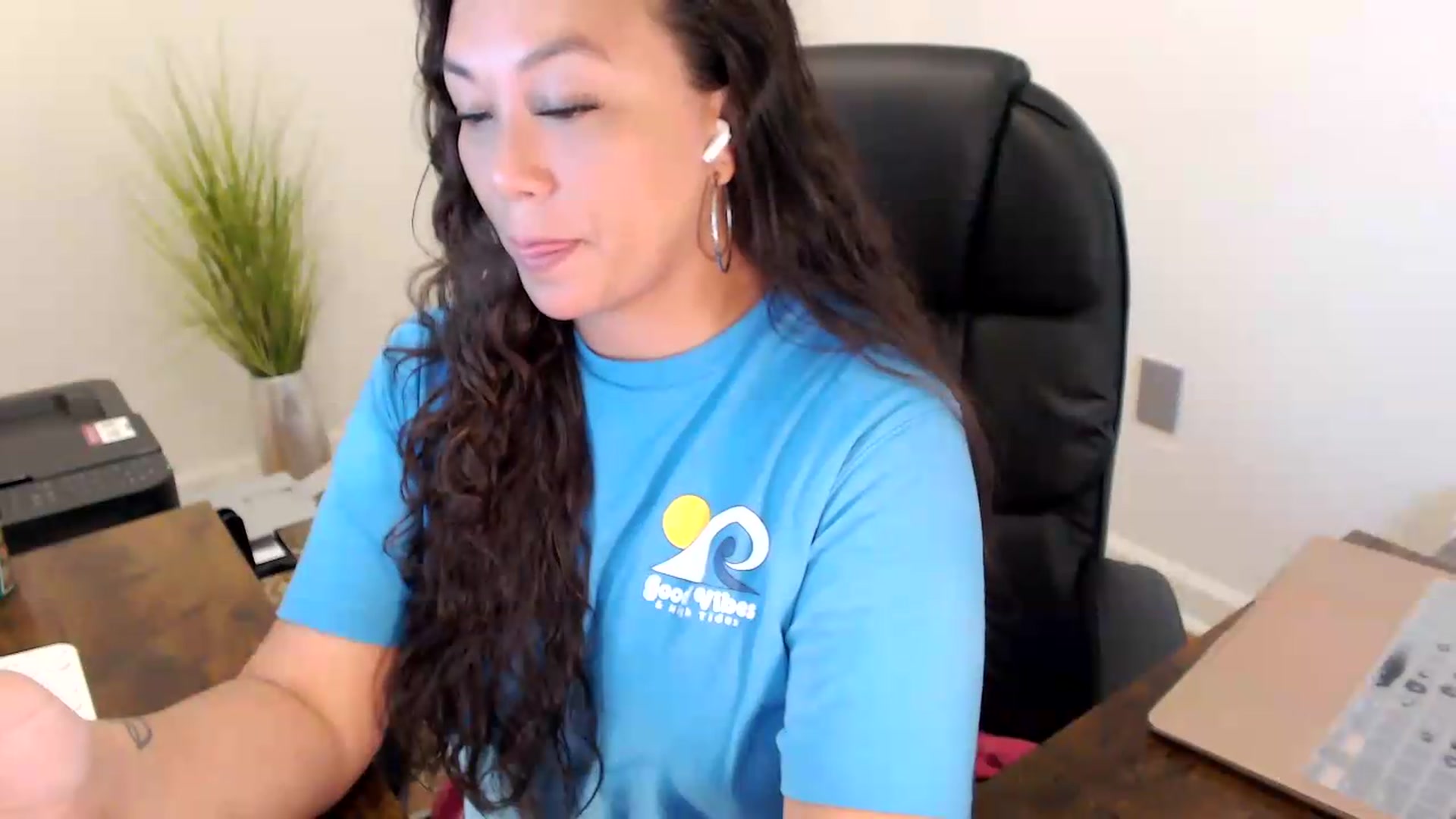 Gallery image thumbnail from MickaylaStar's myfreecams stream on, 06/25/2026, 14:56 image 9 of 20
