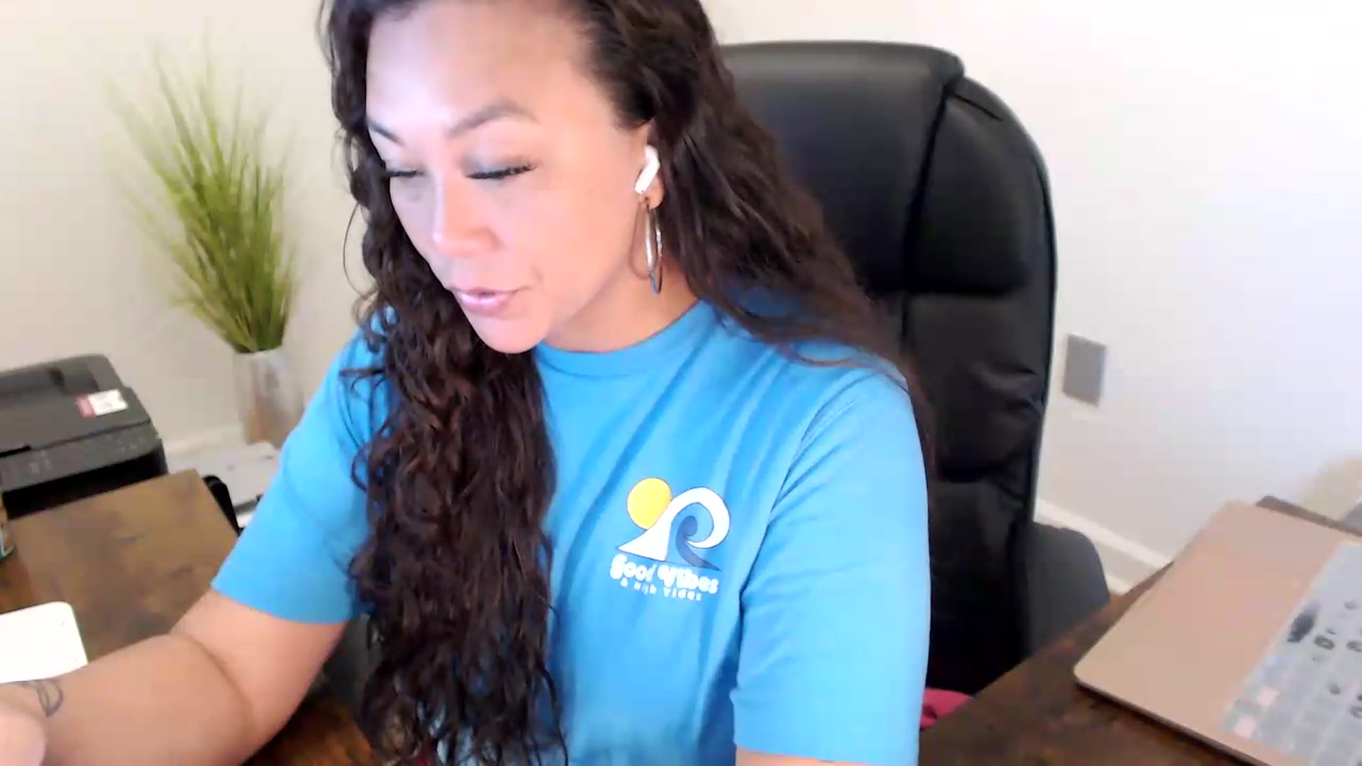 Gallery image thumbnail from MickaylaStar's myfreecams stream on, 06/25/2026, 14:56 image 12 of 20