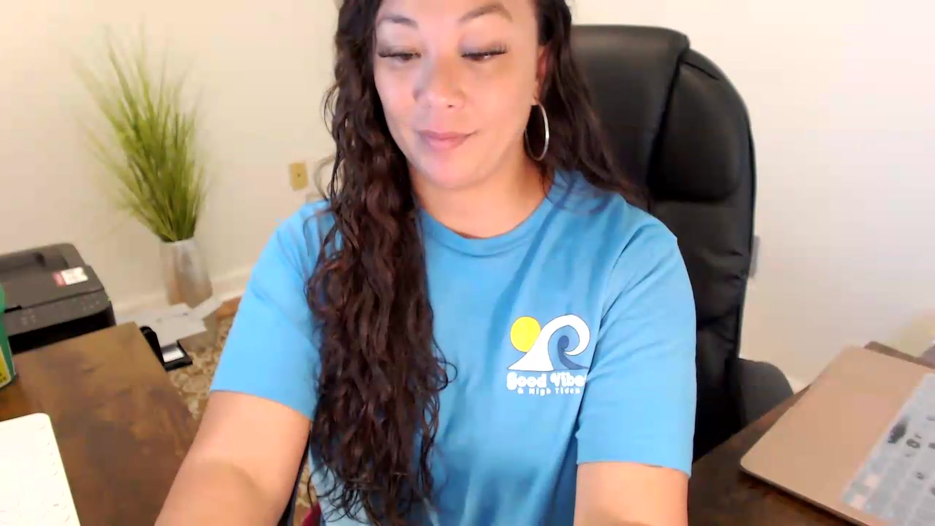 Gallery image thumbnail from MickaylaStar's myfreecams stream on, 06/25/2026, 15:50 image 13 of 20