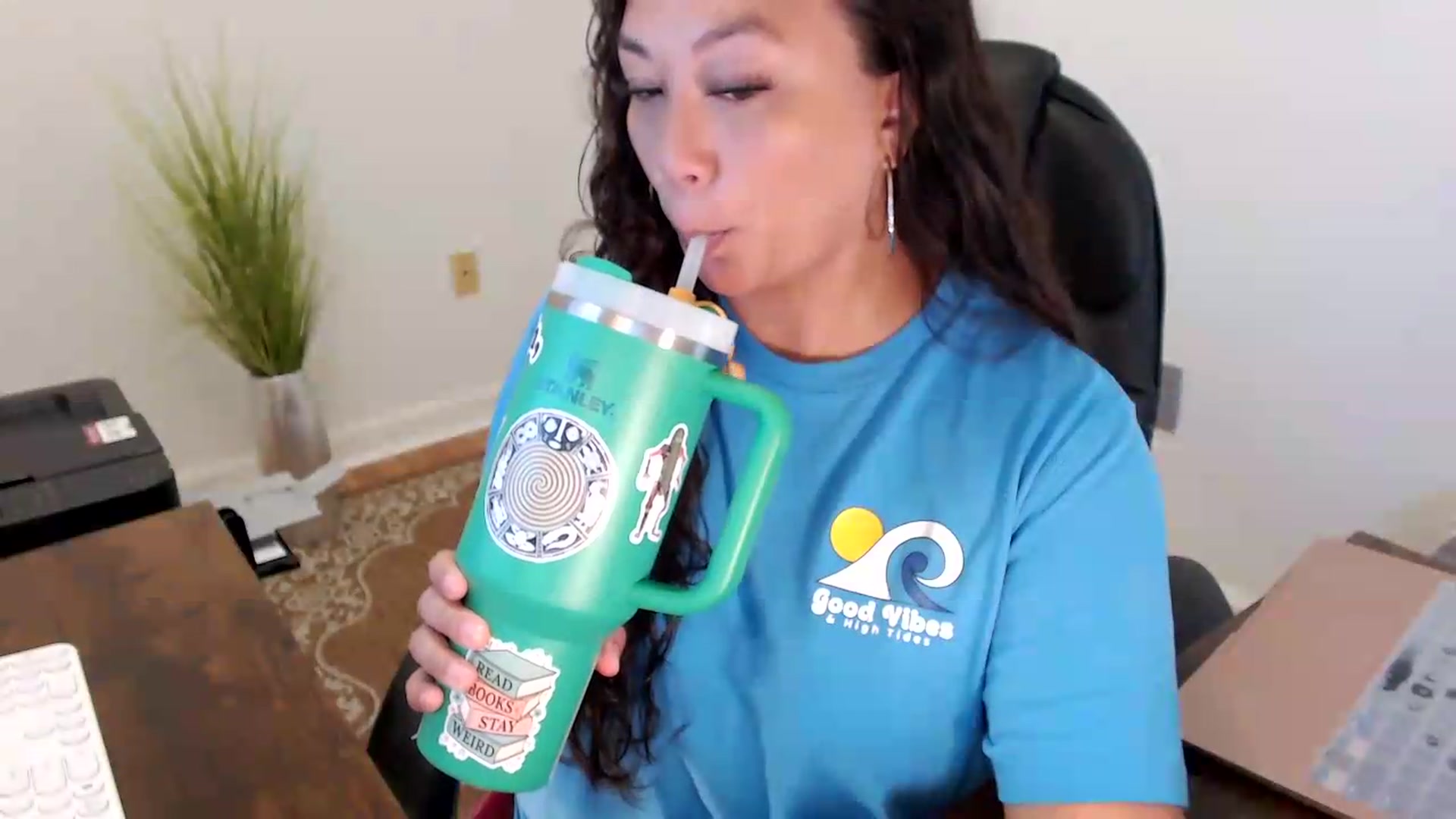Gallery image thumbnail from MickaylaStar's myfreecams stream on, 06/25/2026, 15:50 image 11 of 20