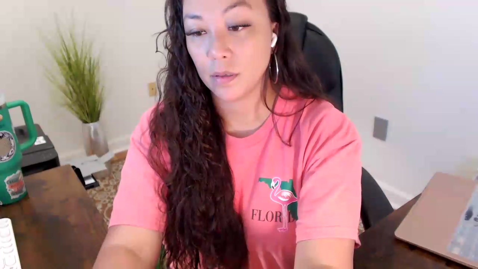 Gallery image thumbnail from MickaylaStar's myfreecams stream on, 06/26/2026, 14:27 image 4 of 20