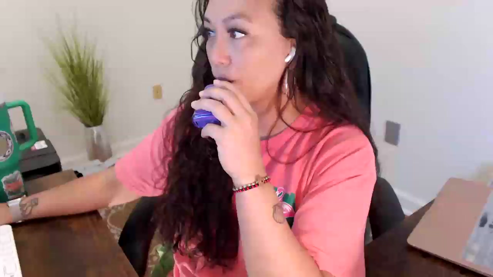Gallery image thumbnail from MickaylaStar's myfreecams stream on, 06/26/2026, 14:27 image 13 of 20
