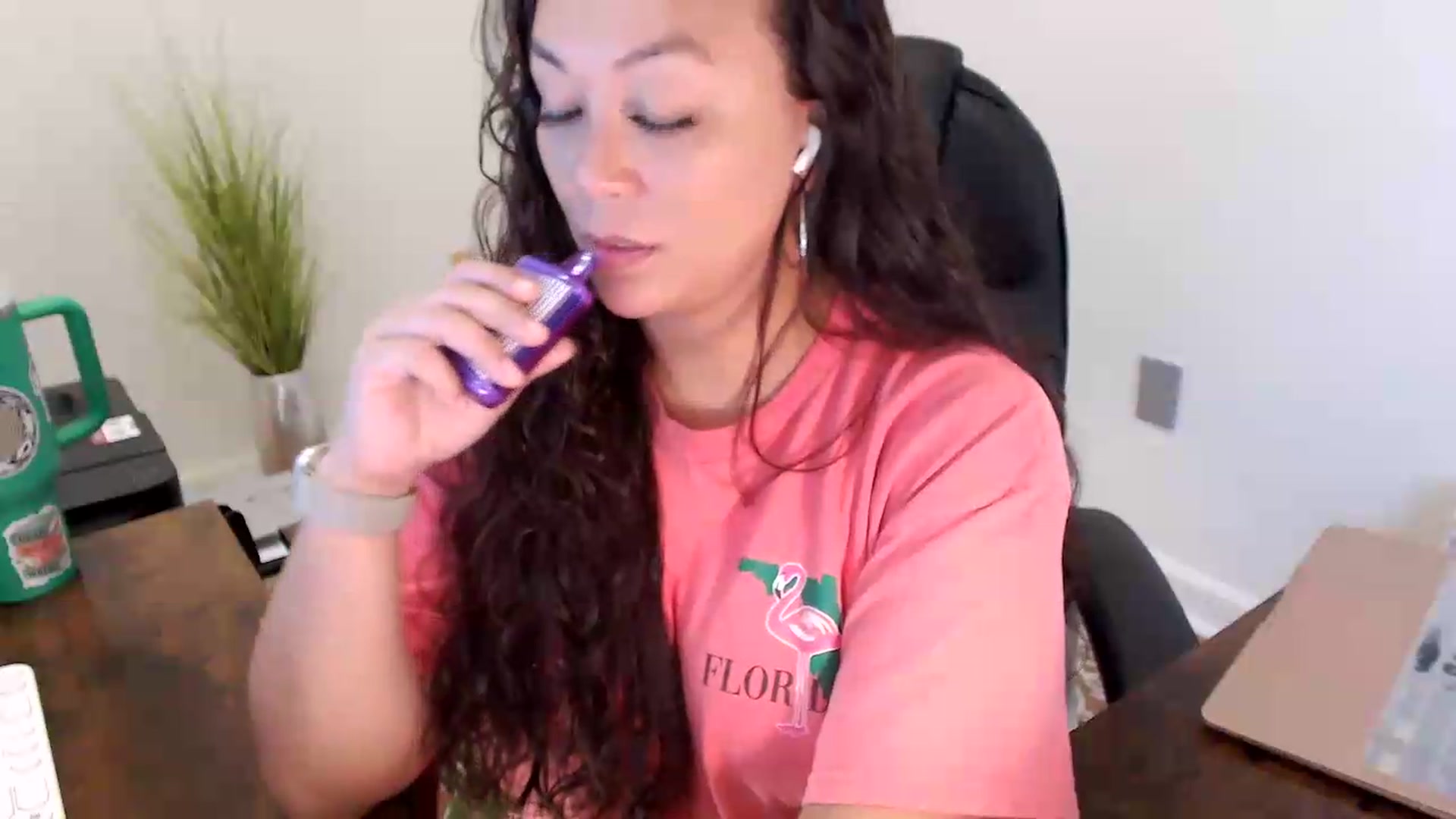 Gallery image thumbnail from MickaylaStar's myfreecams stream on, 06/26/2026, 14:27 image 15 of 20