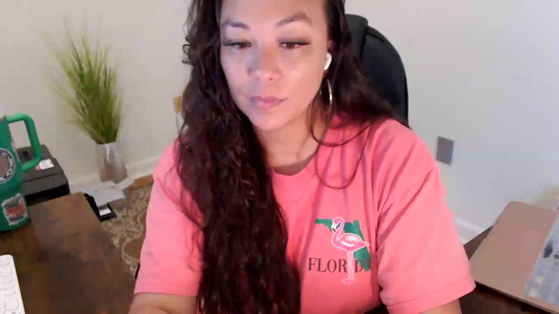 Gallery image thumbnail from MickaylaStar's myfreecams stream on, 06/26/2026, 14:27 image 11 of 20