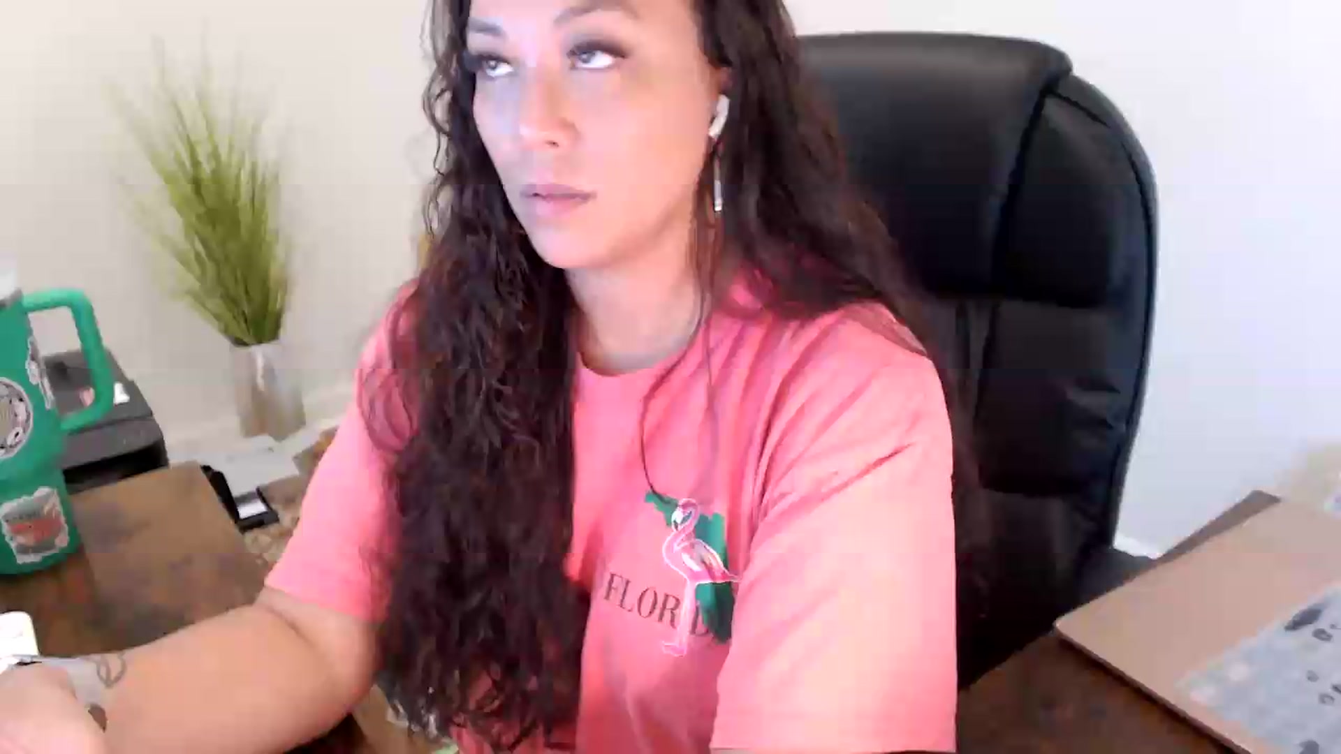Gallery image thumbnail from MickaylaStar's myfreecams stream on, 06/26/2026, 15:09 image 6 of 20