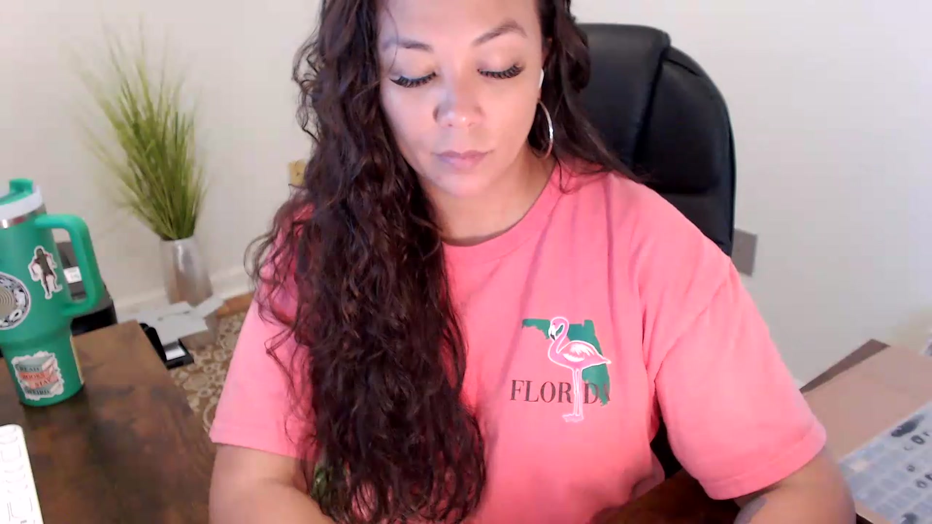 Gallery image thumbnail from MickaylaStar's myfreecams stream on, 06/26/2026, 15:28 image 9 of 20