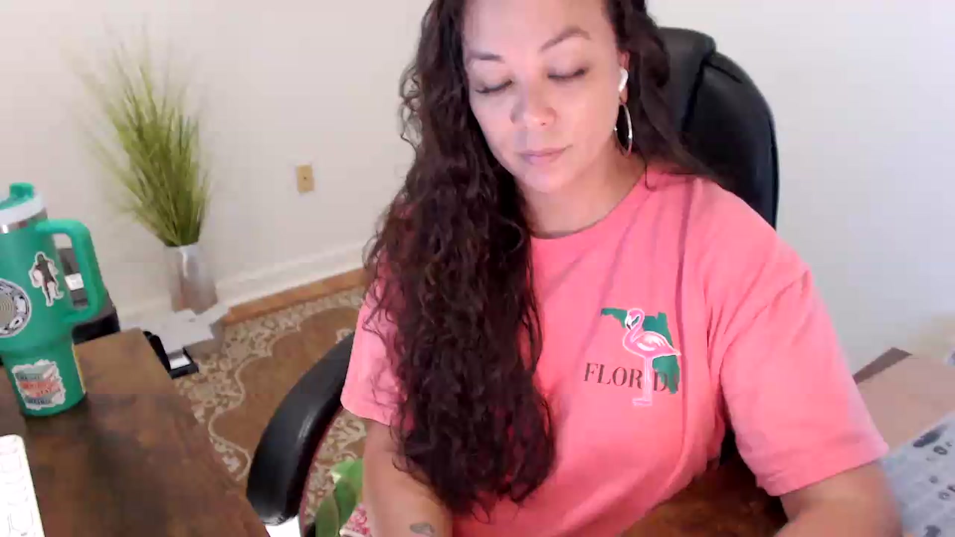 Gallery image thumbnail from MickaylaStar's myfreecams stream on, 06/26/2026, 15:28 image 8 of 20