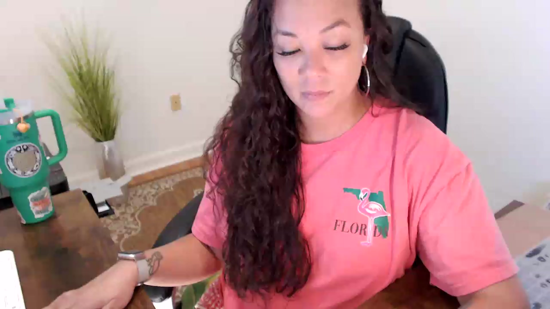 Gallery image thumbnail from MickaylaStar's myfreecams stream on, 06/26/2026, 15:28 image 6 of 20