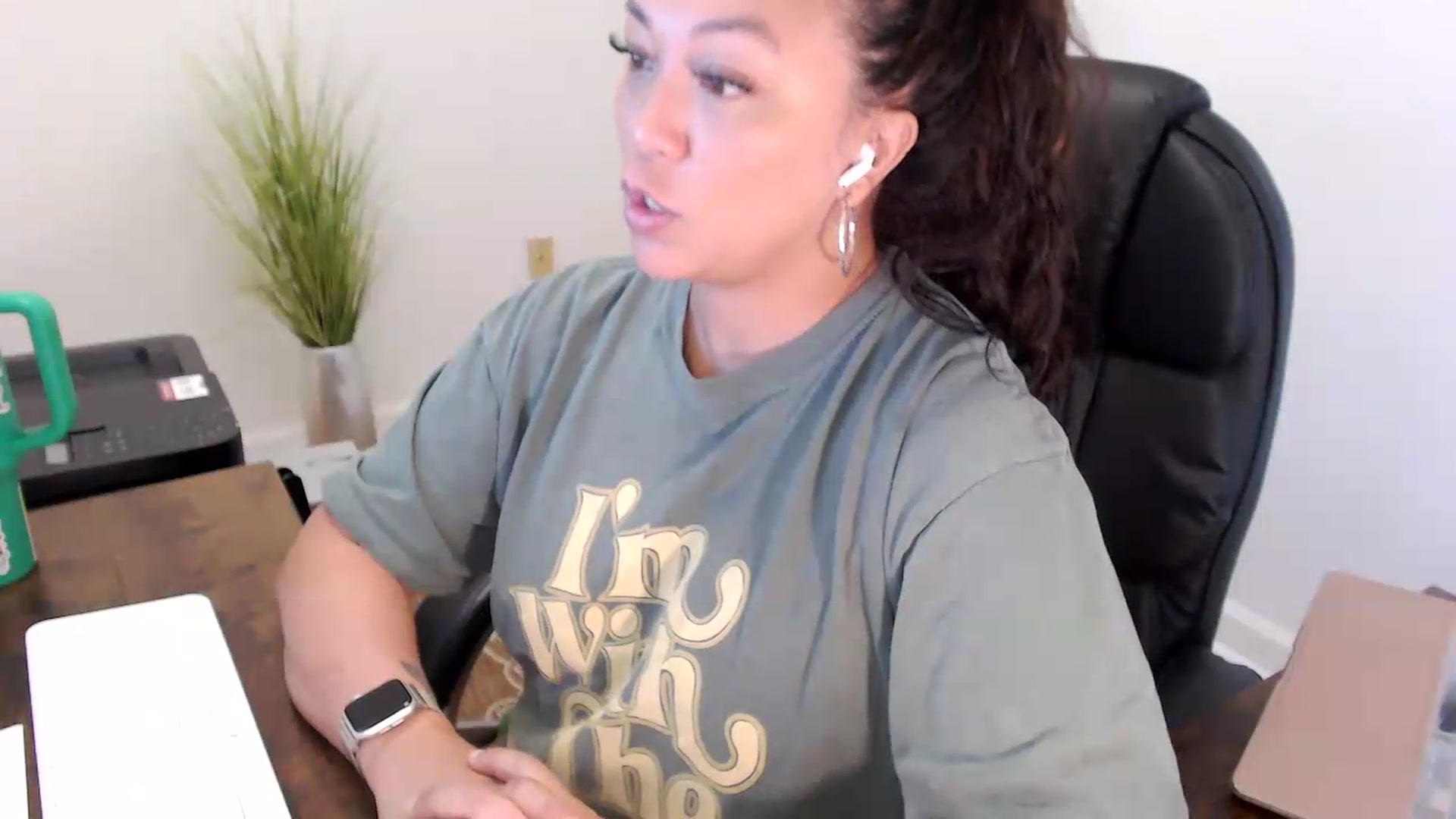 Gallery image thumbnail from MickaylaStar's myfreecams stream on, 06/29/2026, 15:41 image 6 of 20