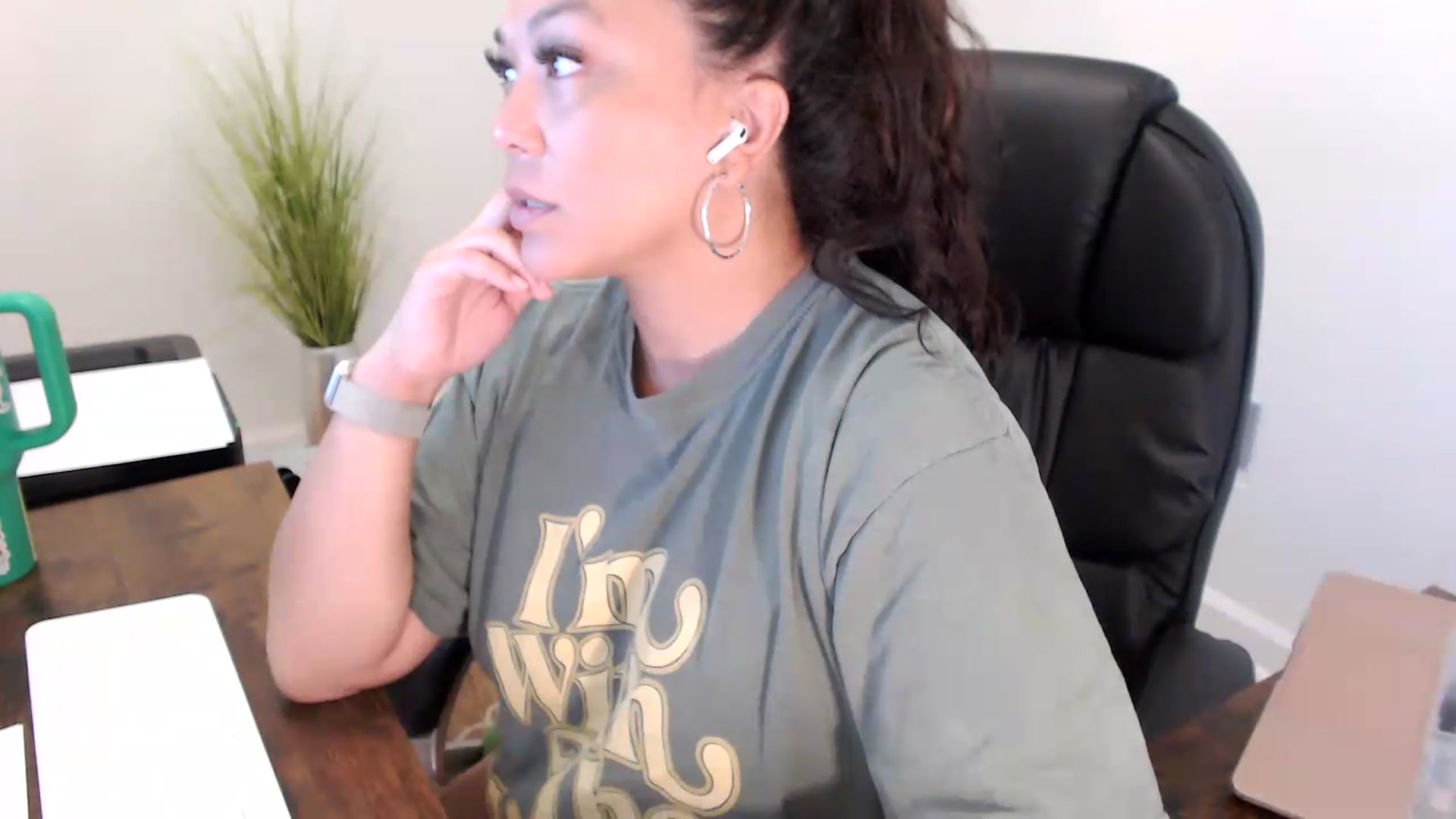 Gallery image thumbnail from MickaylaStar's myfreecams stream on, 06/29/2026, 15:41 image 5 of 20