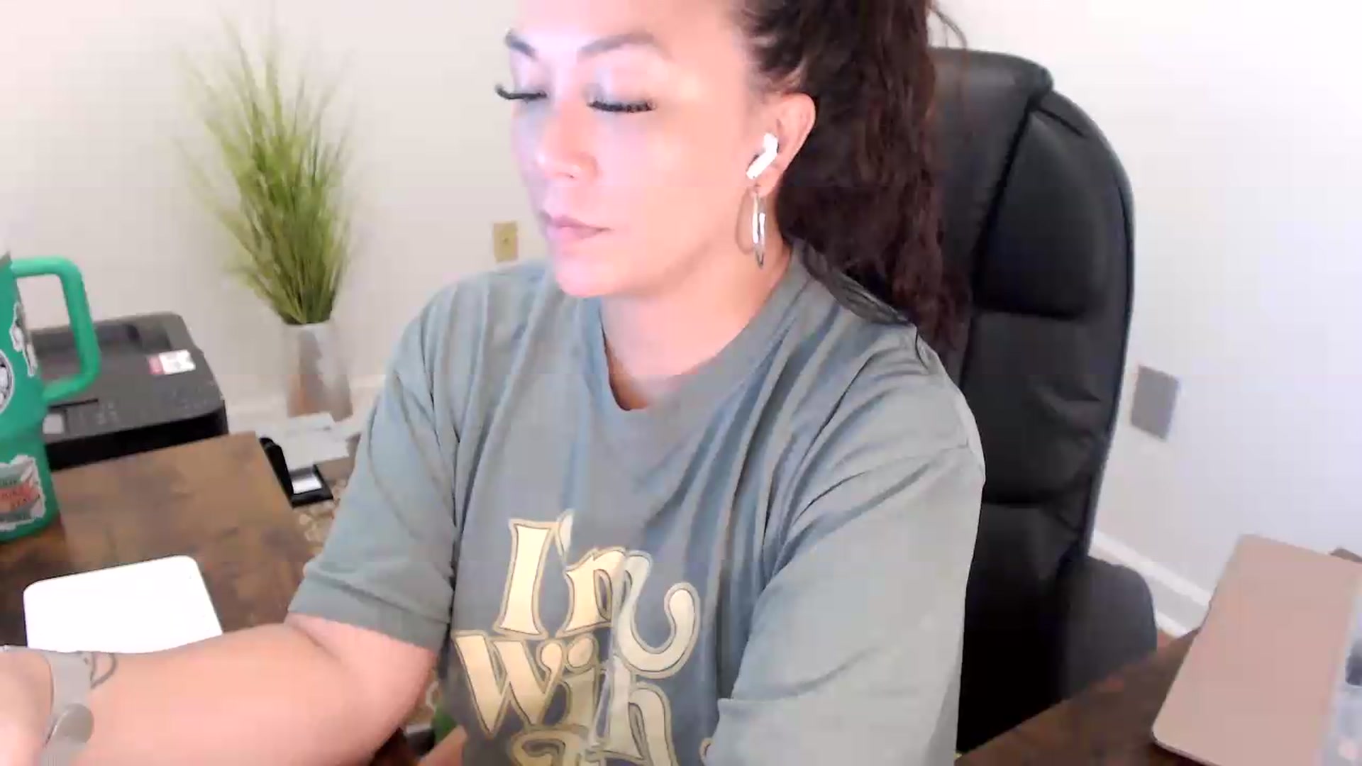 Gallery image thumbnail from MickaylaStar's myfreecams stream on, 06/29/2026, 15:41 image 10 of 20