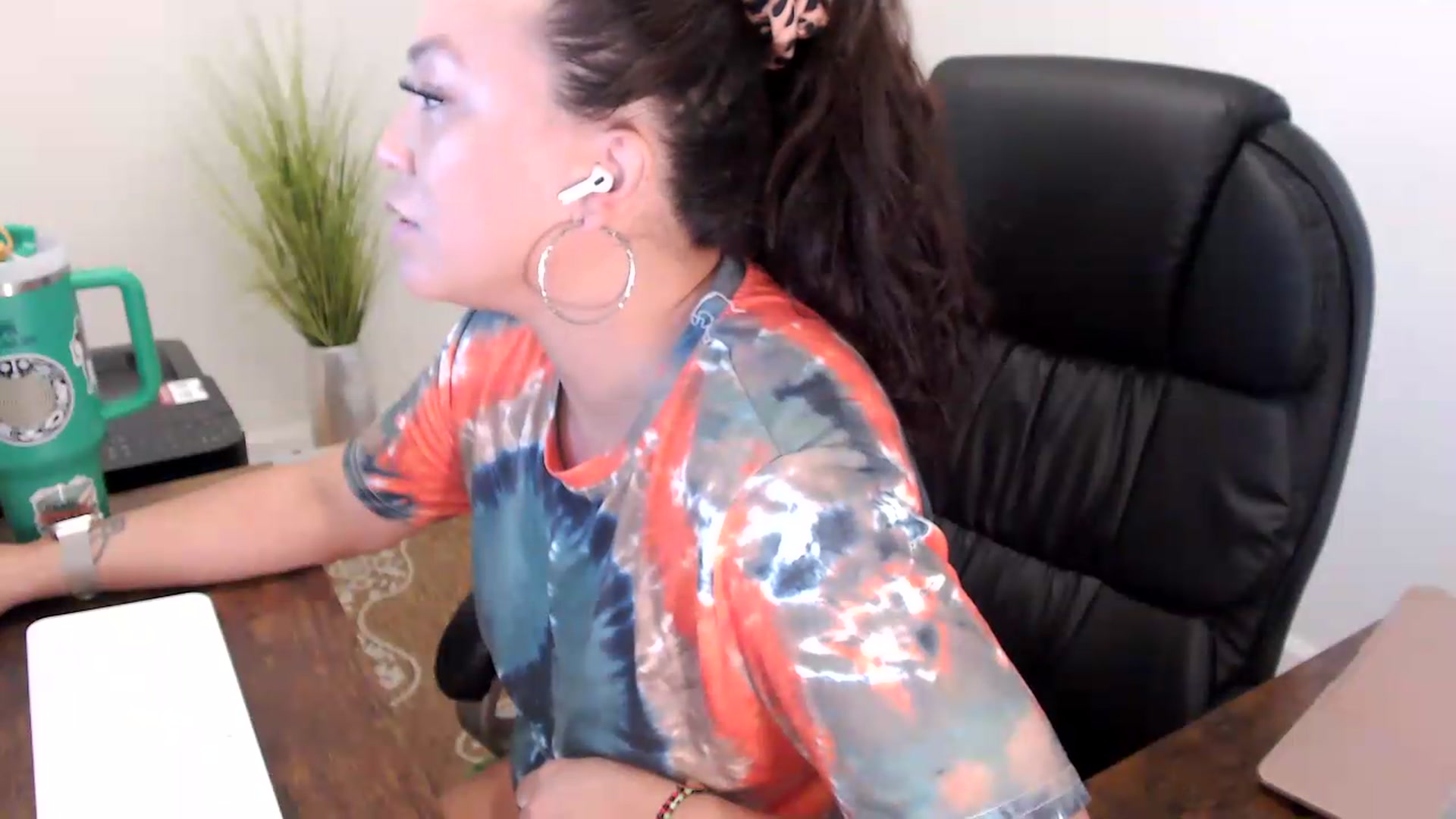 Gallery image thumbnail from MickaylaStar's myfreecams stream on, 06/30/2026, 14:41 image 16 of 20