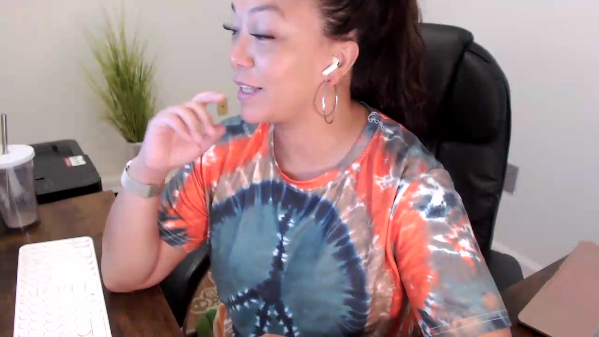 Gallery image thumbnail from MickaylaStar's myfreecams stream on, 06/30/2026, 14:41 image 3 of 20