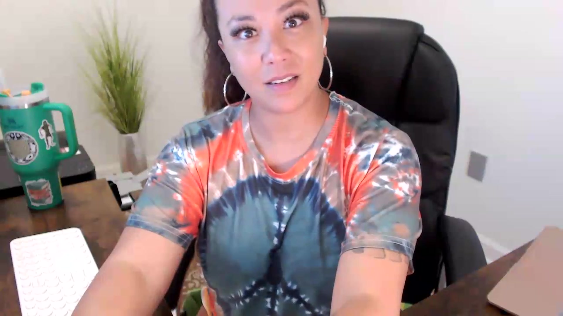 Gallery image thumbnail from MickaylaStar's myfreecams stream on, 06/30/2026, 15:15 image 13 of 20