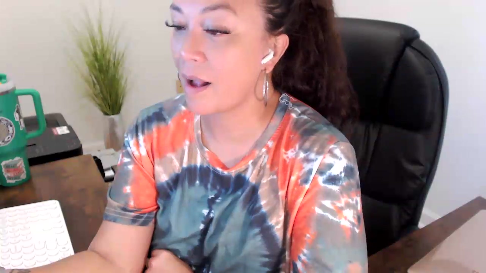 Gallery image thumbnail from MickaylaStar's myfreecams stream on, 06/30/2026, 16:49 image 12 of 20