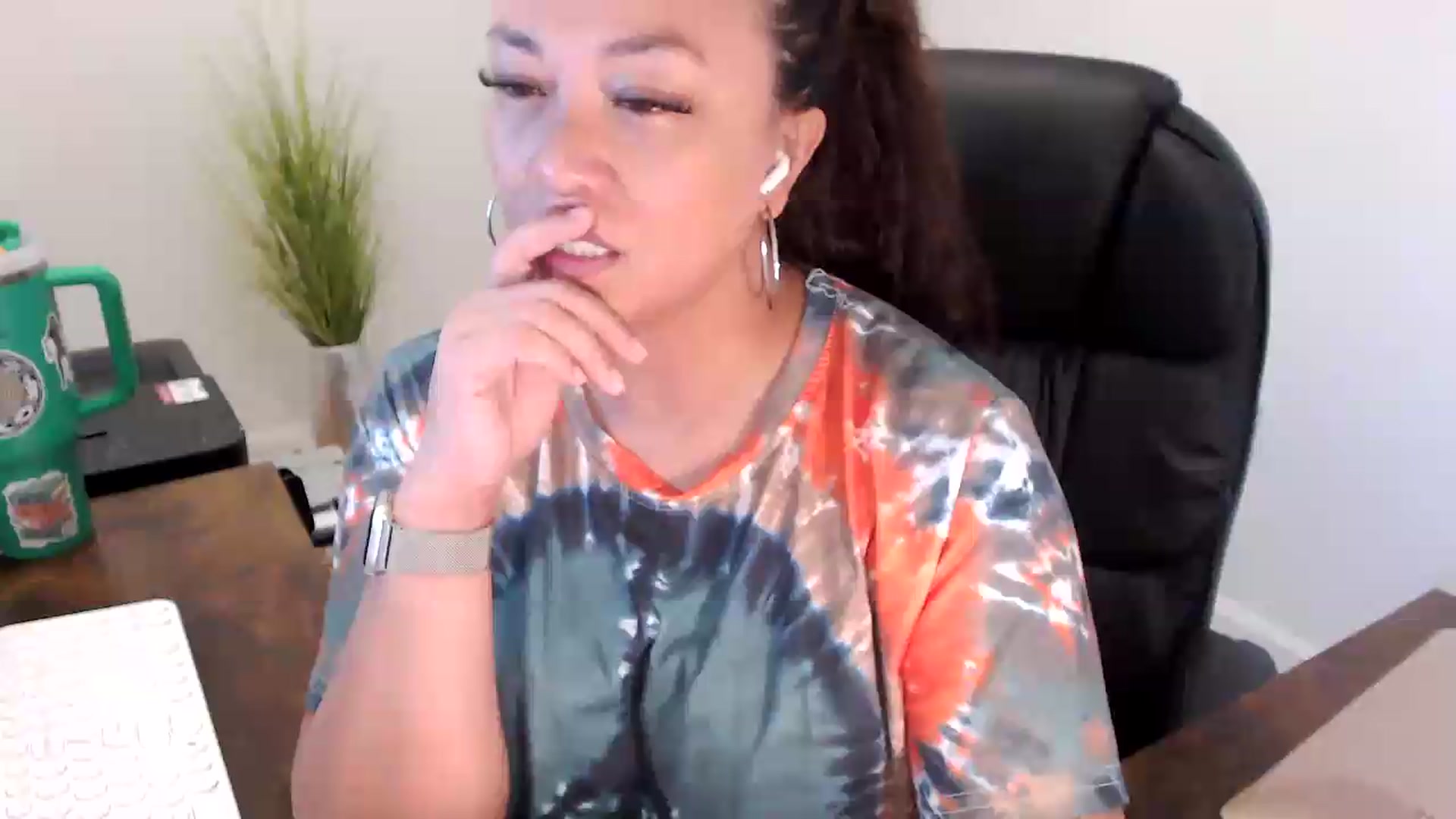 Gallery image thumbnail from MickaylaStar's myfreecams stream on, 06/30/2026, 16:49 image 16 of 20