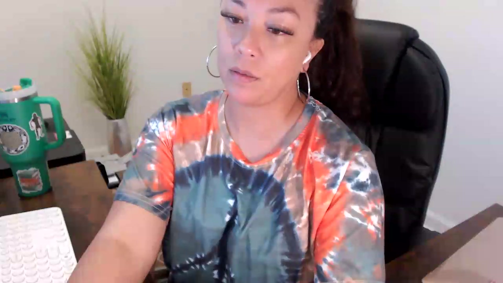 Gallery image thumbnail from MickaylaStar's myfreecams stream on, 06/30/2026, 16:49 image 8 of 20