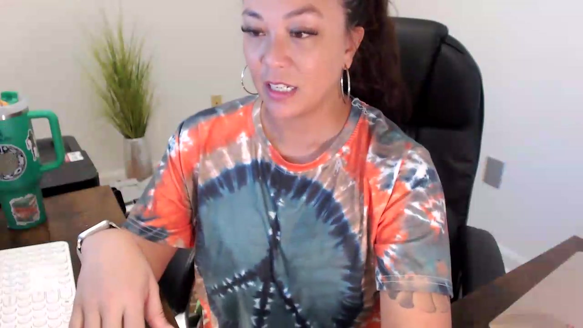 Gallery image thumbnail from MickaylaStar's myfreecams stream on, 06/30/2026, 17:30 image 10 of 20