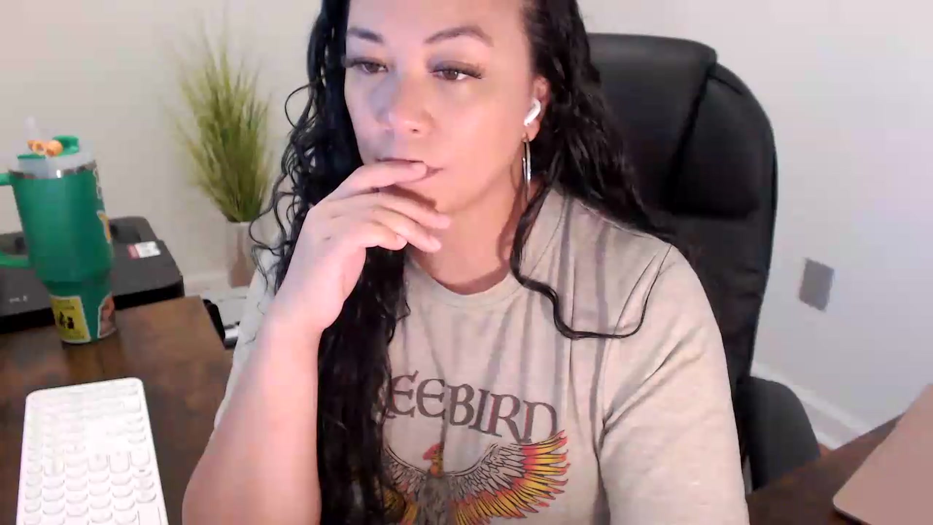 Gallery image thumbnail from MickaylaStar's myfreecams stream on, 07/01/2026, 13:56 image 15 of 20