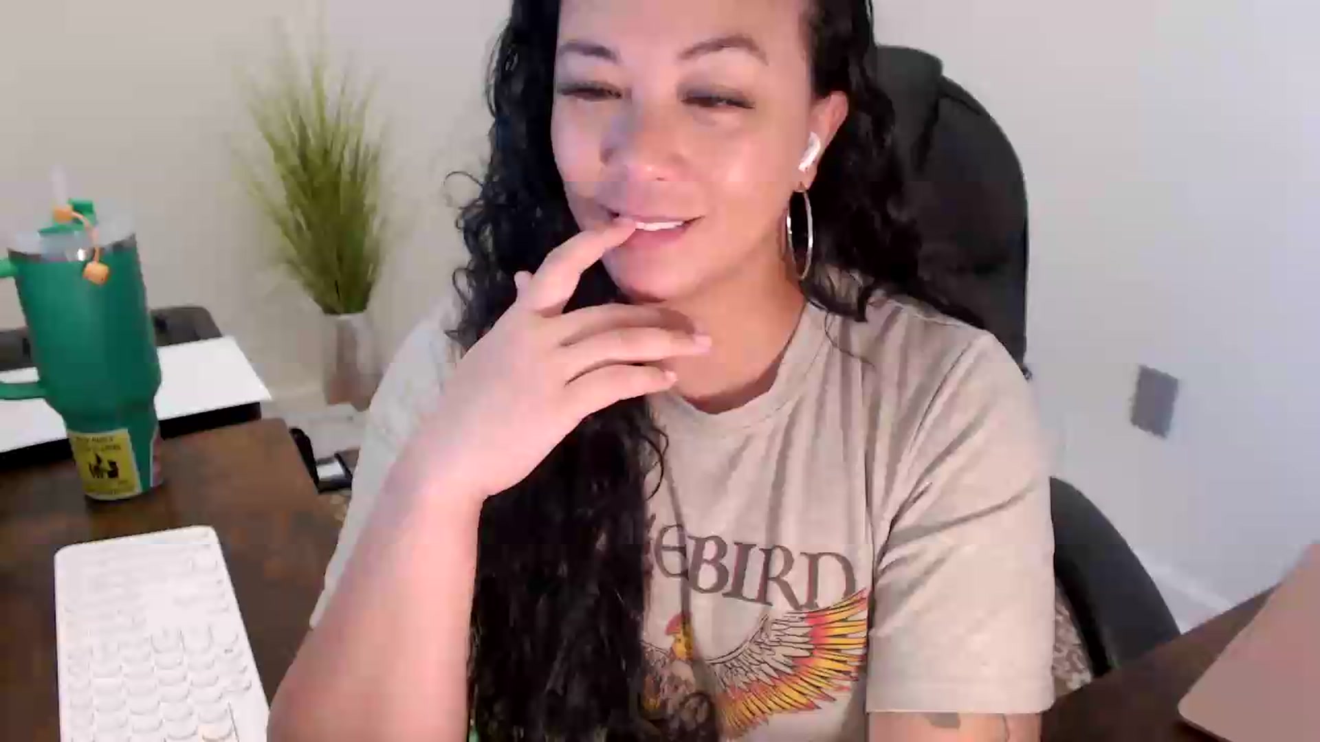Gallery image thumbnail from MickaylaStar's myfreecams stream on, 07/01/2026, 15:25 image 1 of 20