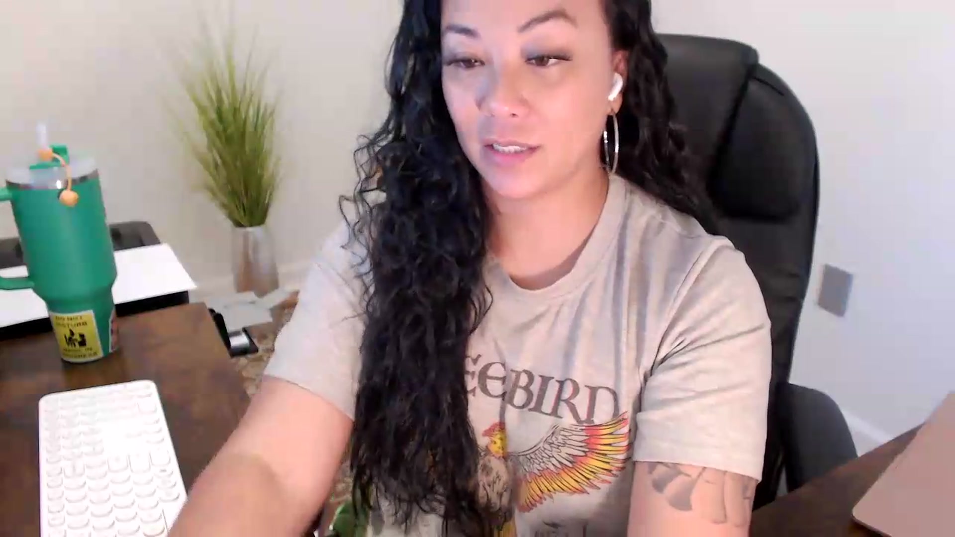 Gallery image thumbnail from MickaylaStar's myfreecams stream on, 07/01/2026, 15:25 image 13 of 20