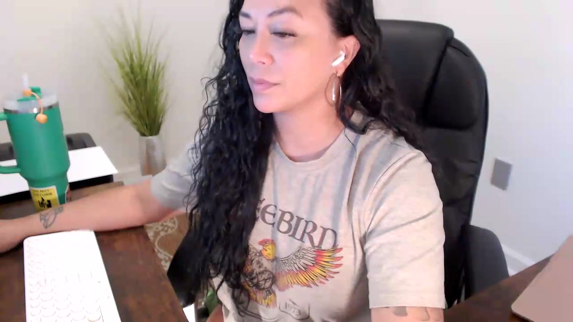 Gallery image thumbnail from MickaylaStar's myfreecams stream on, 07/01/2026, 15:25 image 5 of 20