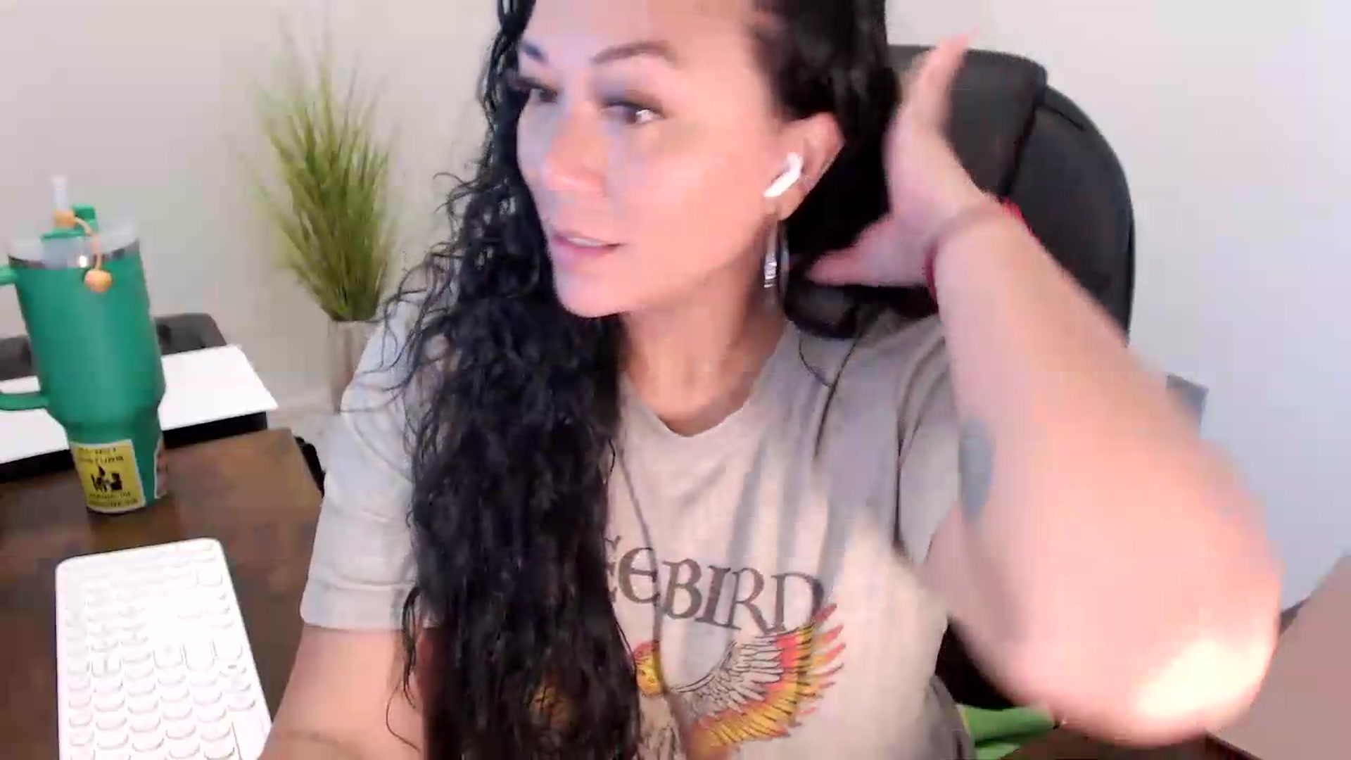 Gallery image thumbnail from MickaylaStar's myfreecams stream on, 07/01/2026, 15:25 image 12 of 20