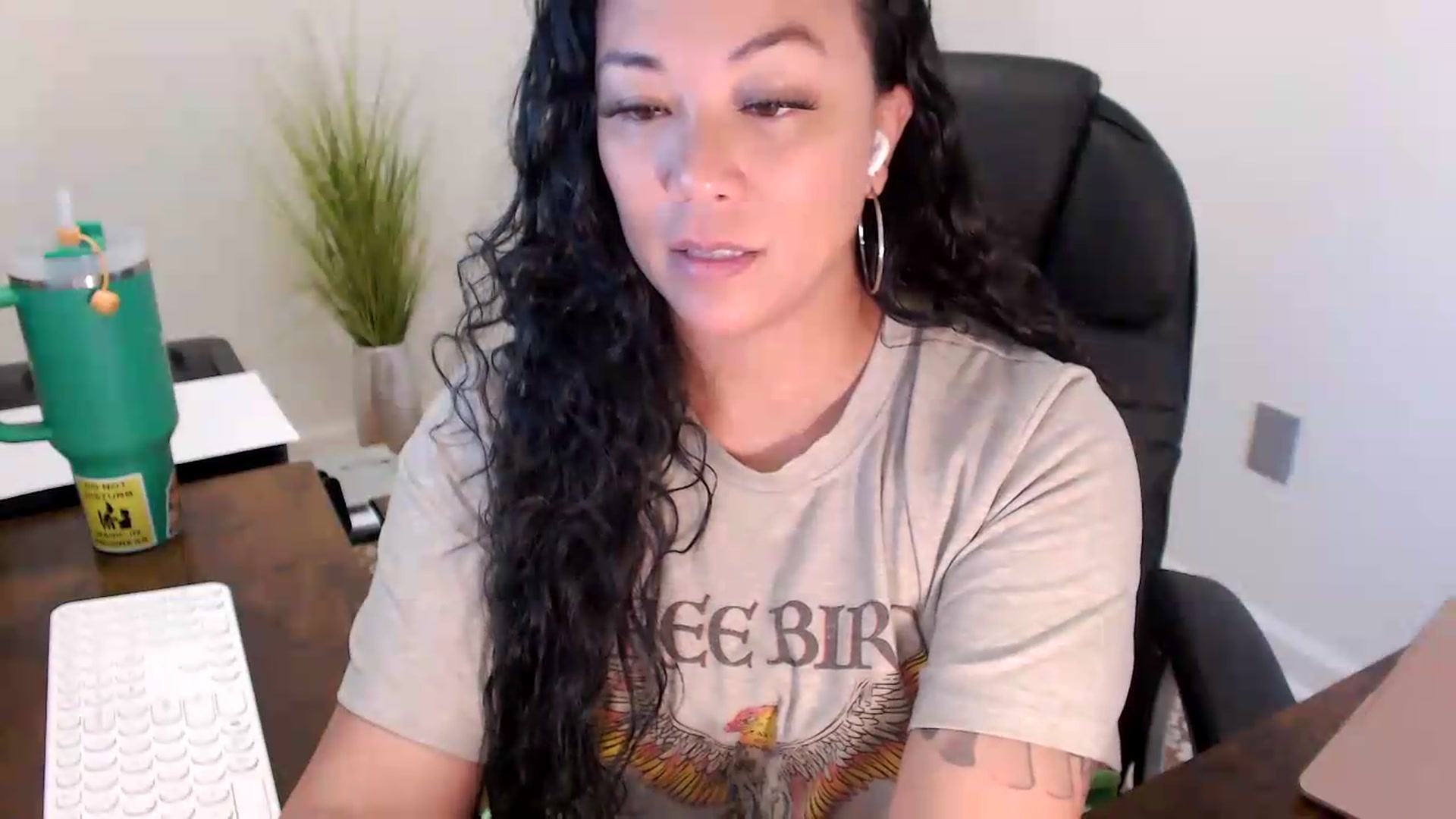 Gallery image thumbnail from MickaylaStar's myfreecams stream on, 07/01/2026, 15:25 image 16 of 20